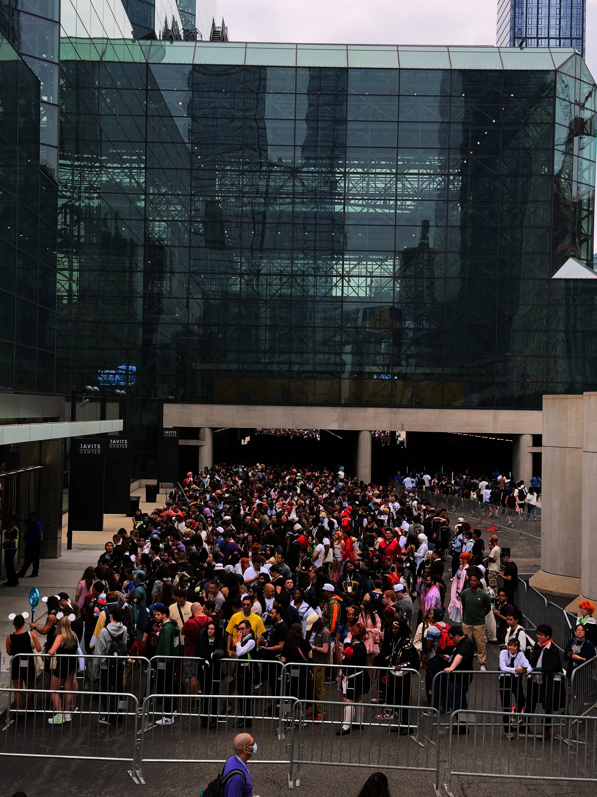 crowds heading into anime nyc 2026