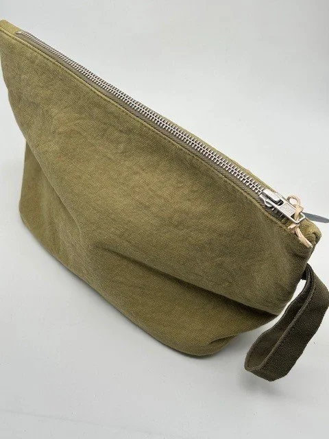 Kosmetiktasche grün.jpg