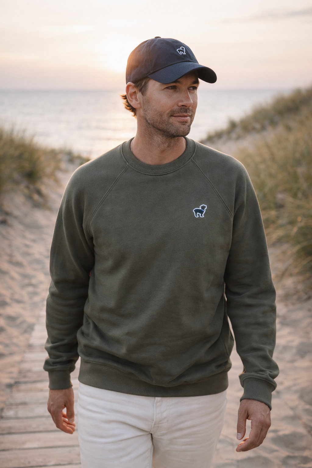 Oval Beach Sage and NAvy hat.png