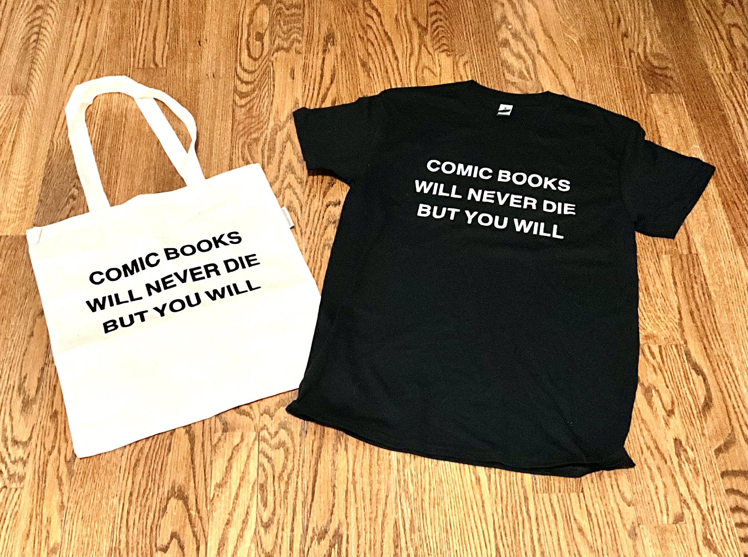 COMICS NEVER DIE TOTE