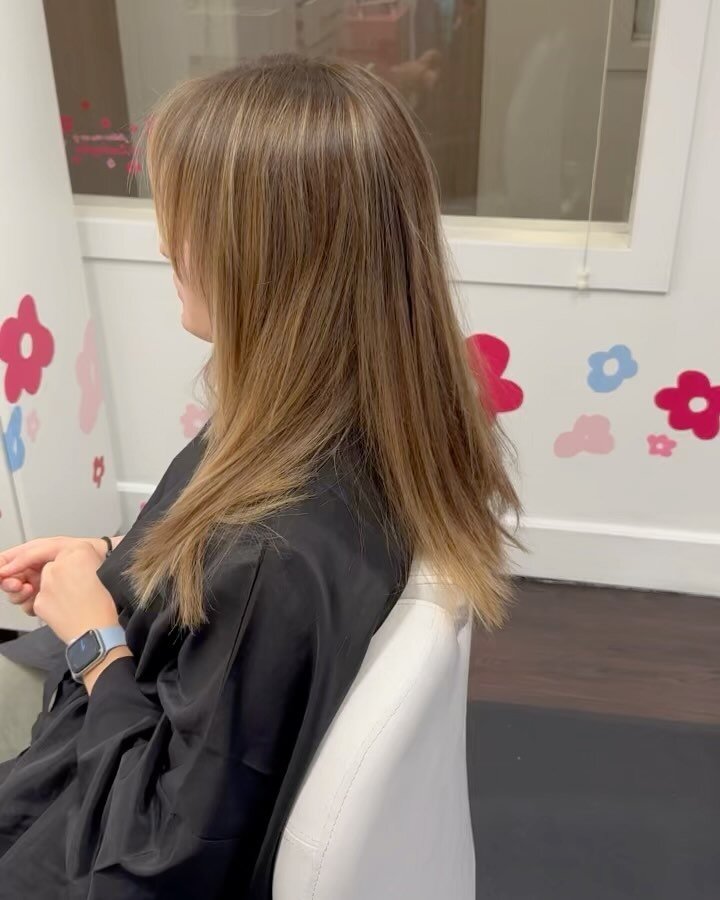 Seamless
&mdash;&mdash;&mdash;&mdash;&mdash;&mdash;&mdash;&mdash;&mdash;&mdash;&mdash;&mdash;
#ROADTOREGROWTH
Extensions done by @leahstylist 
.
.
.
.
.

#leahstylist#roadtoregrowth#hairextensions#hairextensionsspecialist#extensions#nychairextensions