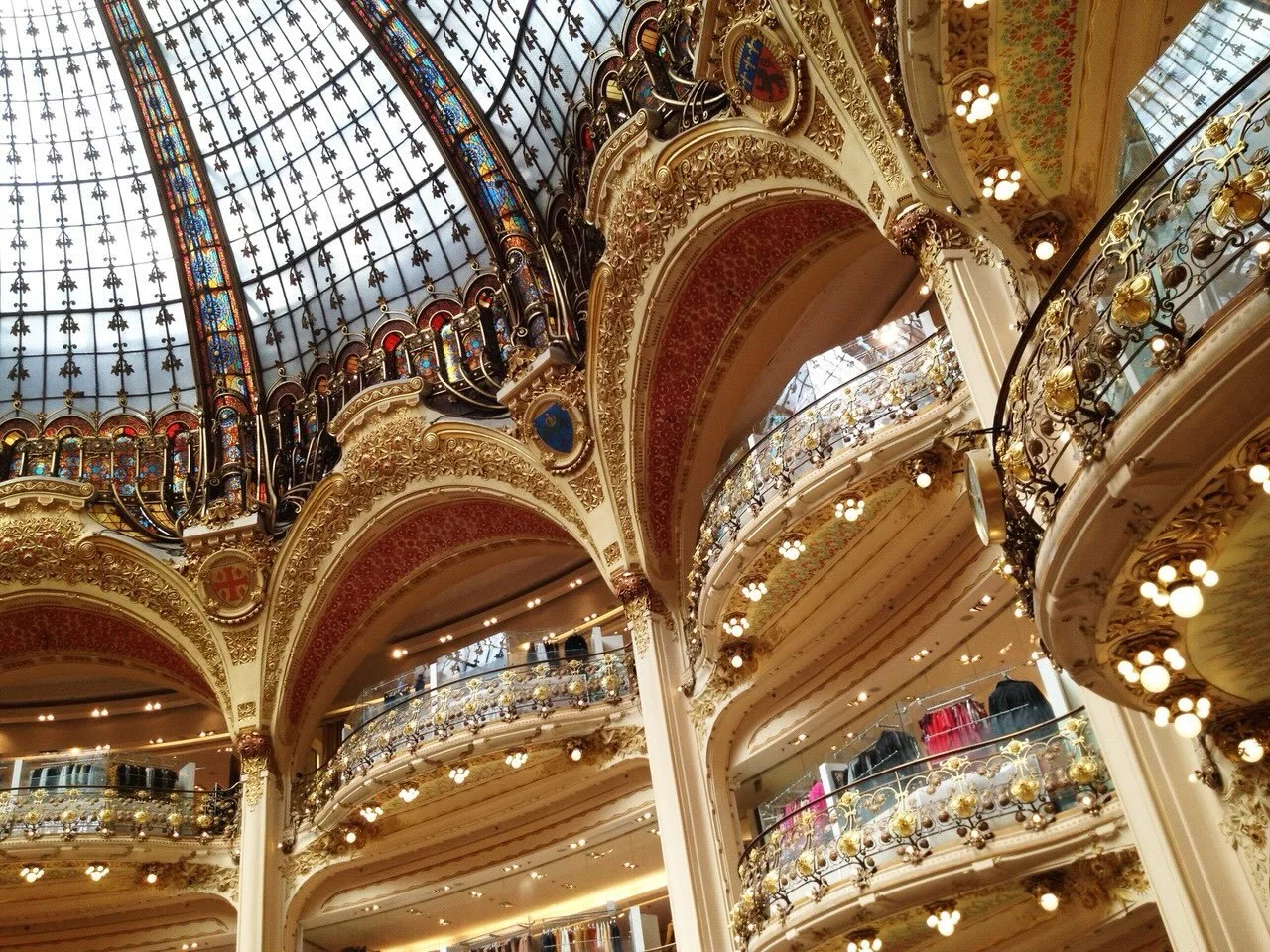 I hope you&rsquo;re all still dreaming of a trip to Paris. ❤️

At a time when many Parisian shopkeepers are facing a difficult moment, visiting their shops and supporting local businesses is one small way to show your love for the city.

And if you&r