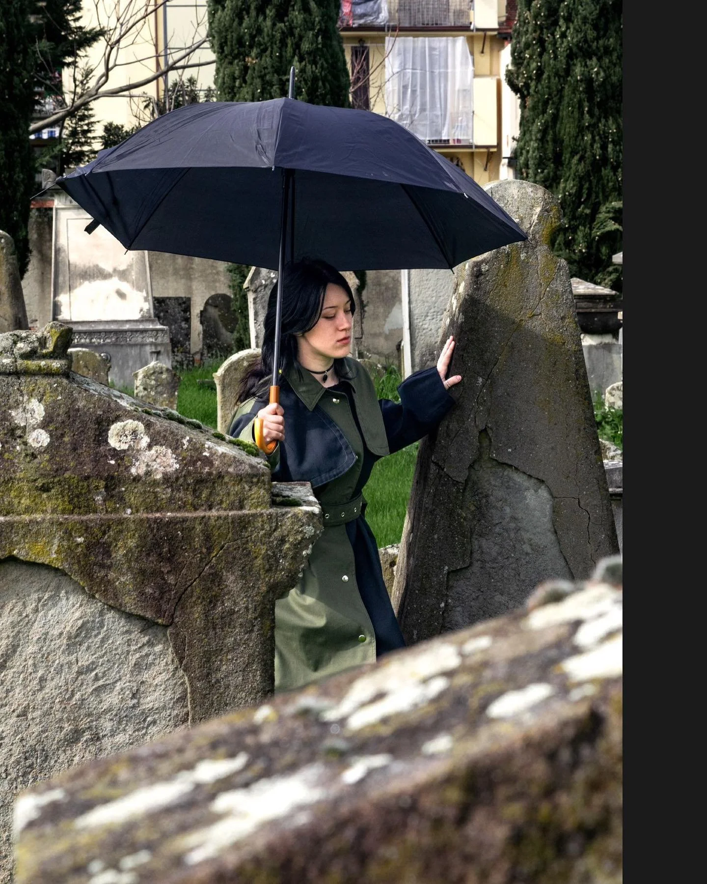 I&rsquo;m lost in a grave
-yard. Lost in my thoughts
Is there anyone around?
_______________________________________________

We&rsquo;re still obsessed with @brooke_b01 &lsquo;s beautiful atelier work. Showcasing our studio &ldquo;garden&rdquo;

Tha