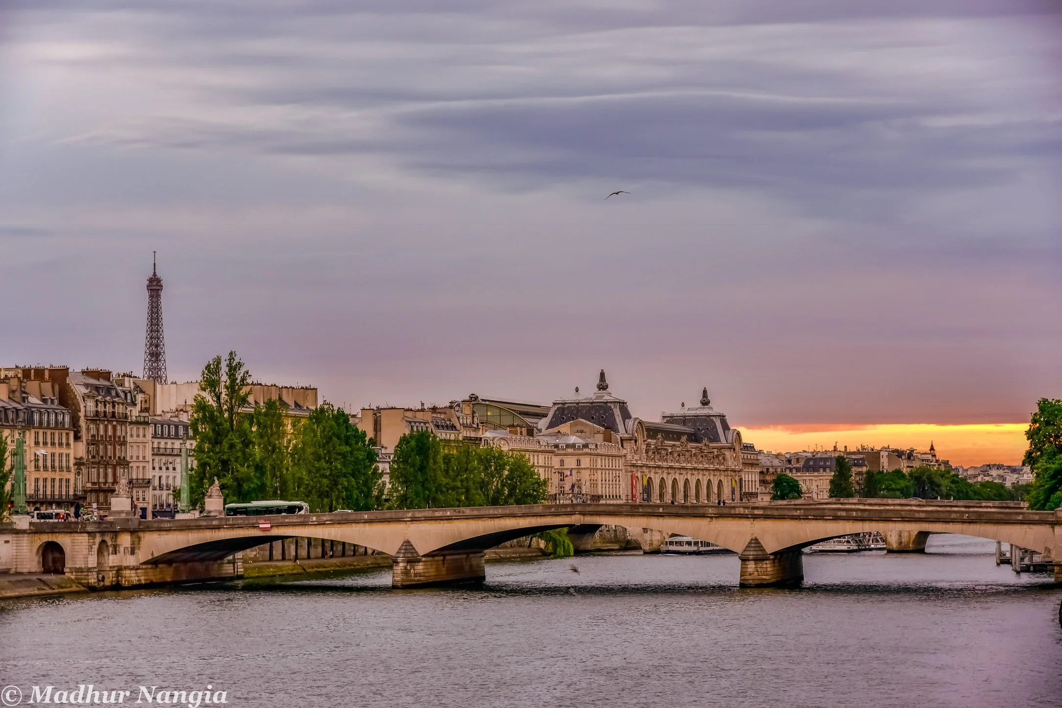 pont d'arc bridge ,Paris