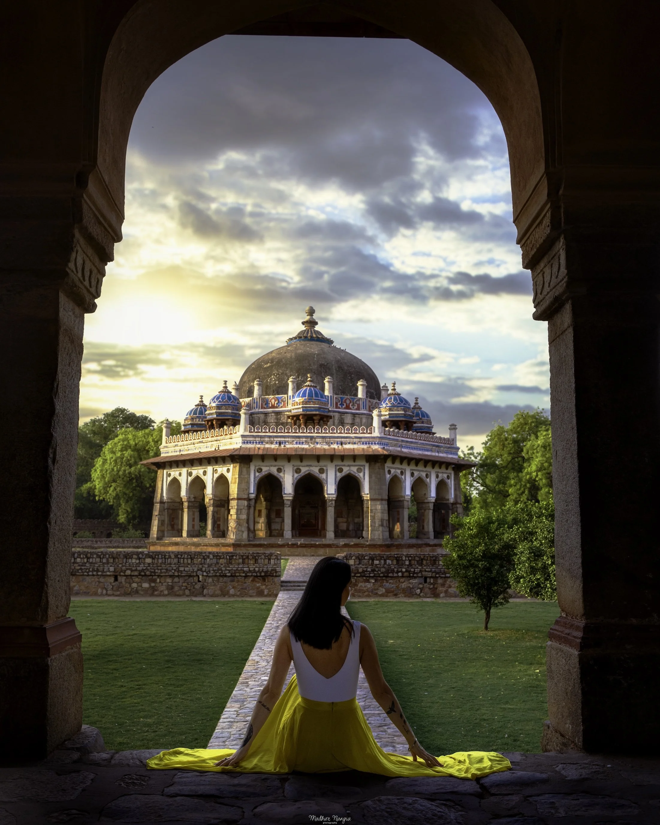 isa khan -tourist photoshoot .jpg