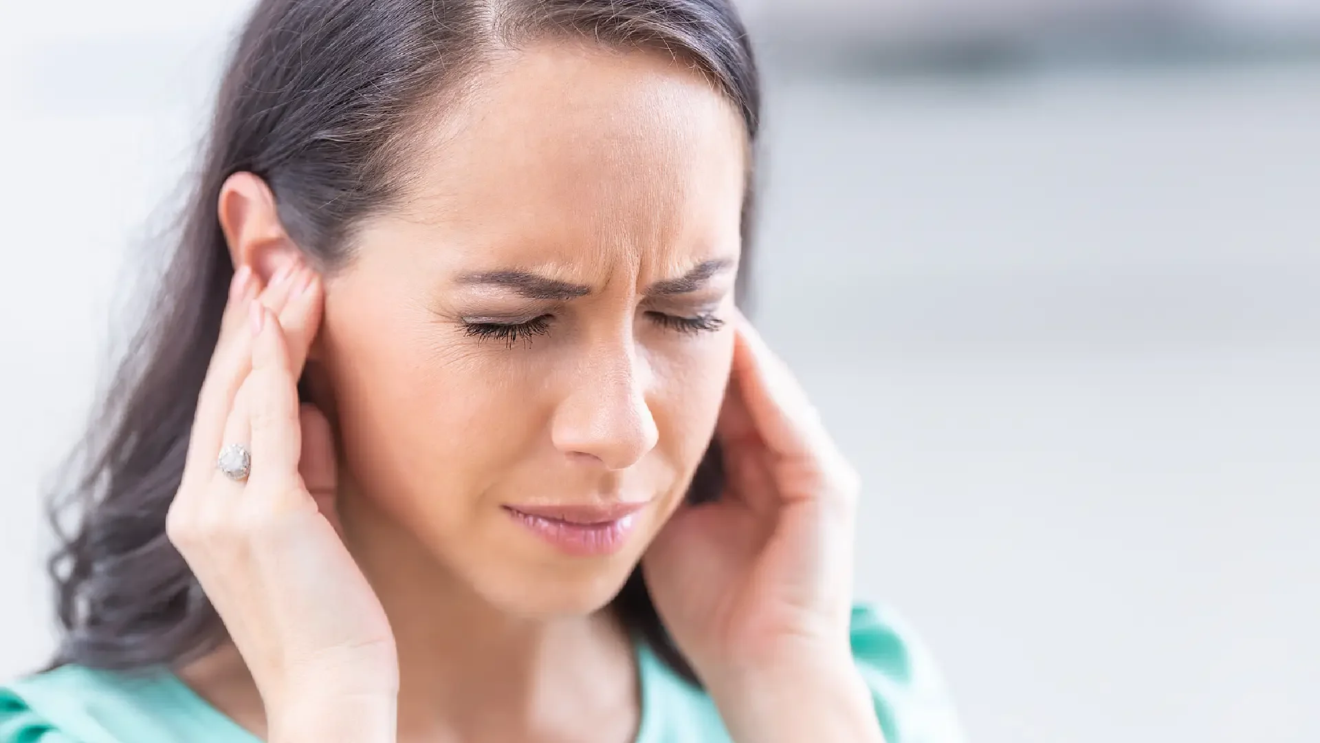 The Link Between Tinnitus and Earwax Buildup