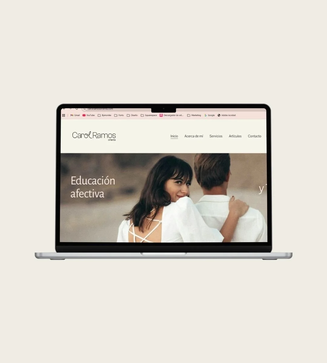 Pantalla de computadora portátil mostrando una página web que dice "Educación afectiva" y tiene una imagen de una pareja abrazada.