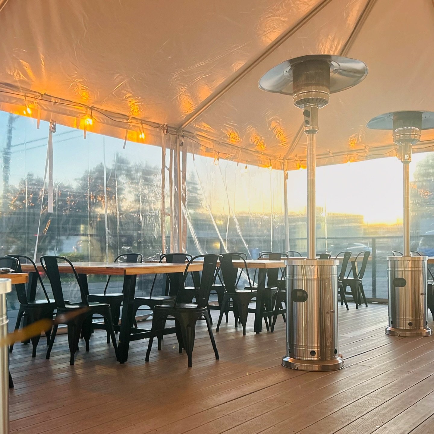 Come check out our new patio digs! Now you can stay warm and cozy allll winter long 🍂🌧️✨ 

#raccoltoseattle // #generalharvestseattle