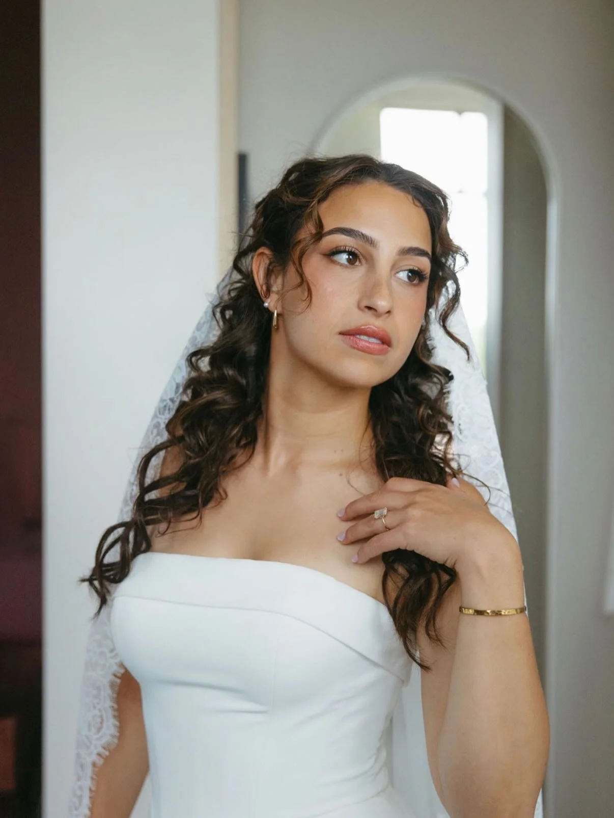Couples who intentionally get caught in the rain are my favorite kind! I don&rsquo;t think I&rsquo;ll ever stop starting at these photos. What an honor to have been a part of this day 🥹

Hair &amp; MU by me on the gorgeous @hanna.lepore that lasted 