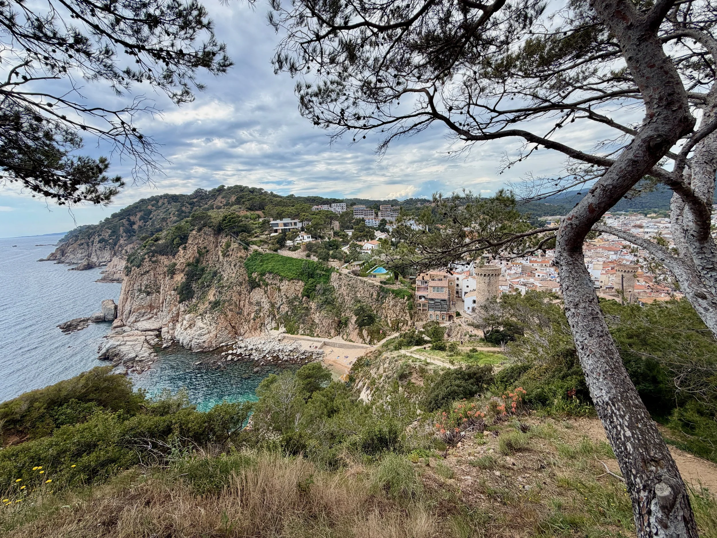 Tossa de Mar wide angle with water.jpeg