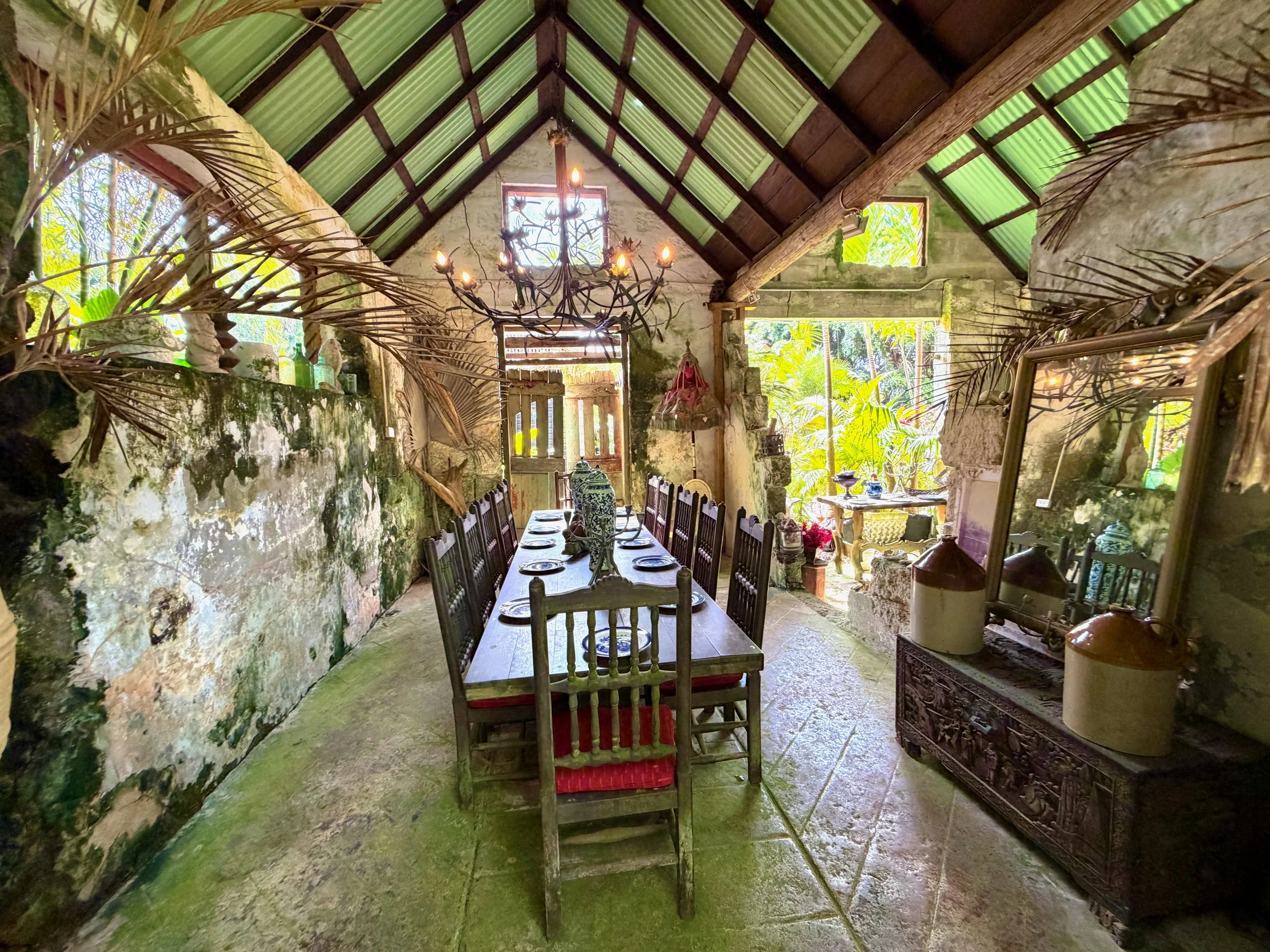 Dining Table-Hunte's Gardens.jpeg