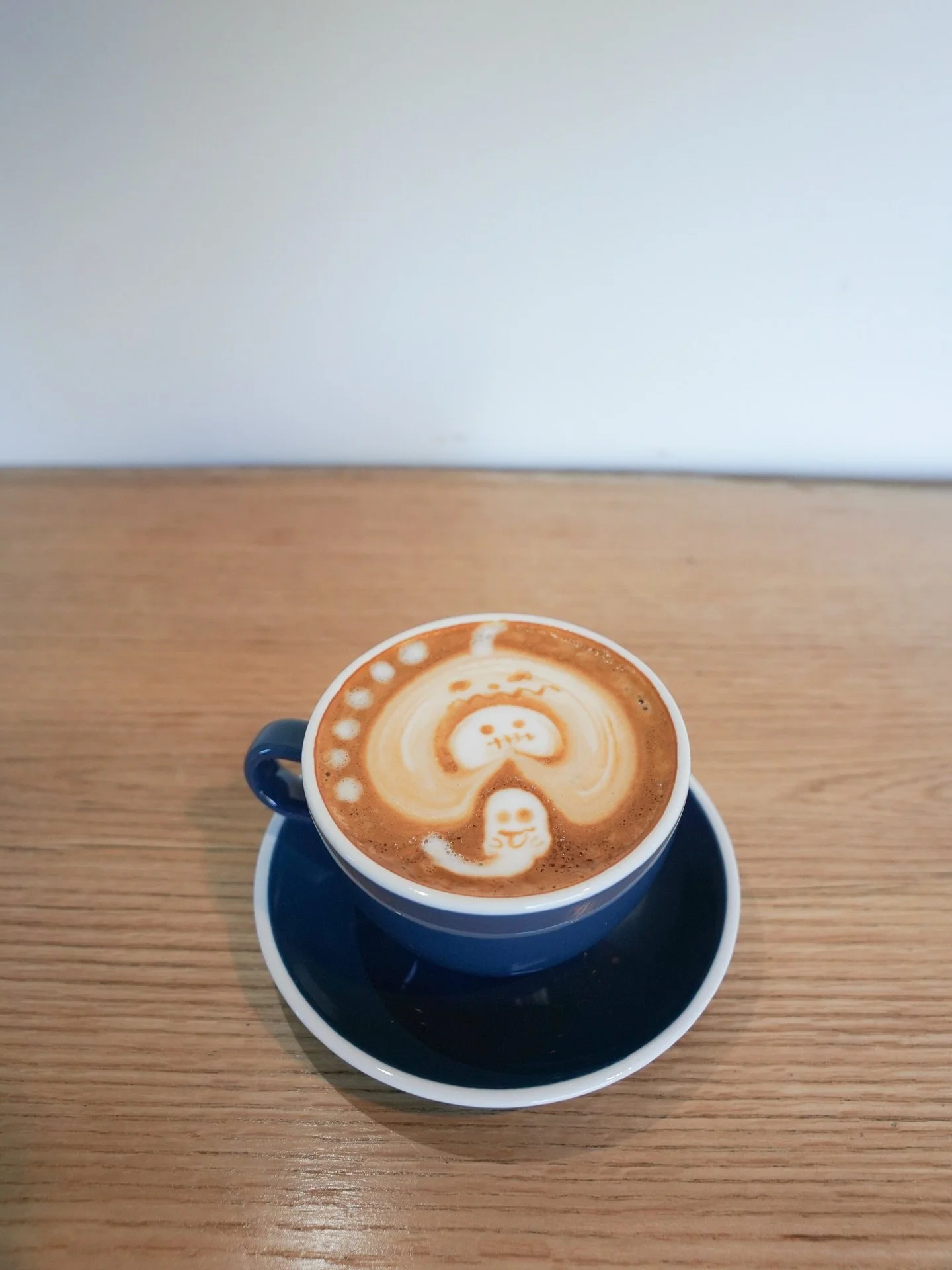 👻 tis the season for spooky coffees and warm lattes