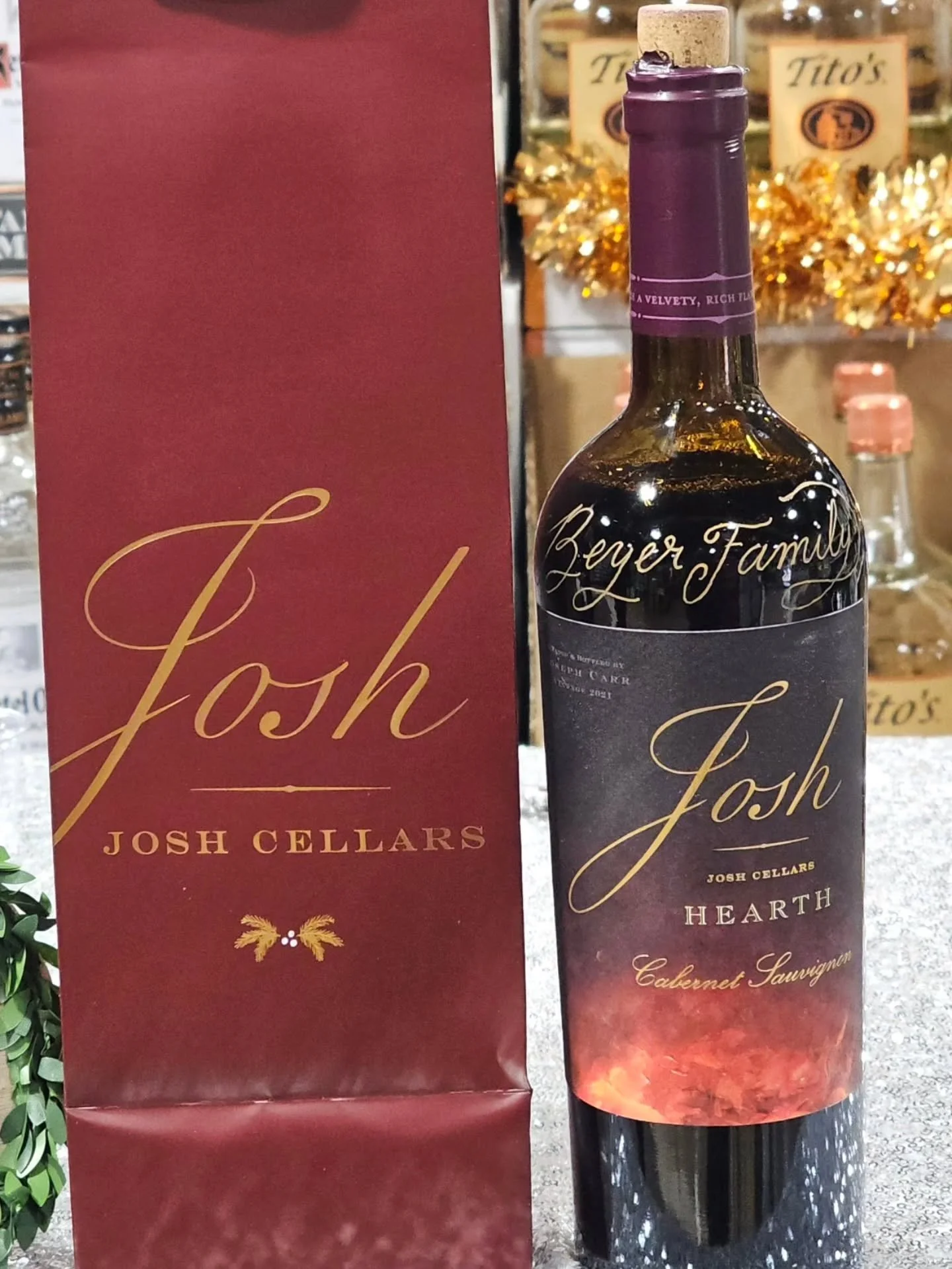 Brand activations are always so much fun!

Customers walk in and are instantly delighted to see a calligrapher (that&rsquo;s me!) ready to engrave their wine bottles on the spot.

For this activation, the spotlight was on Josh Wines. Guests were able