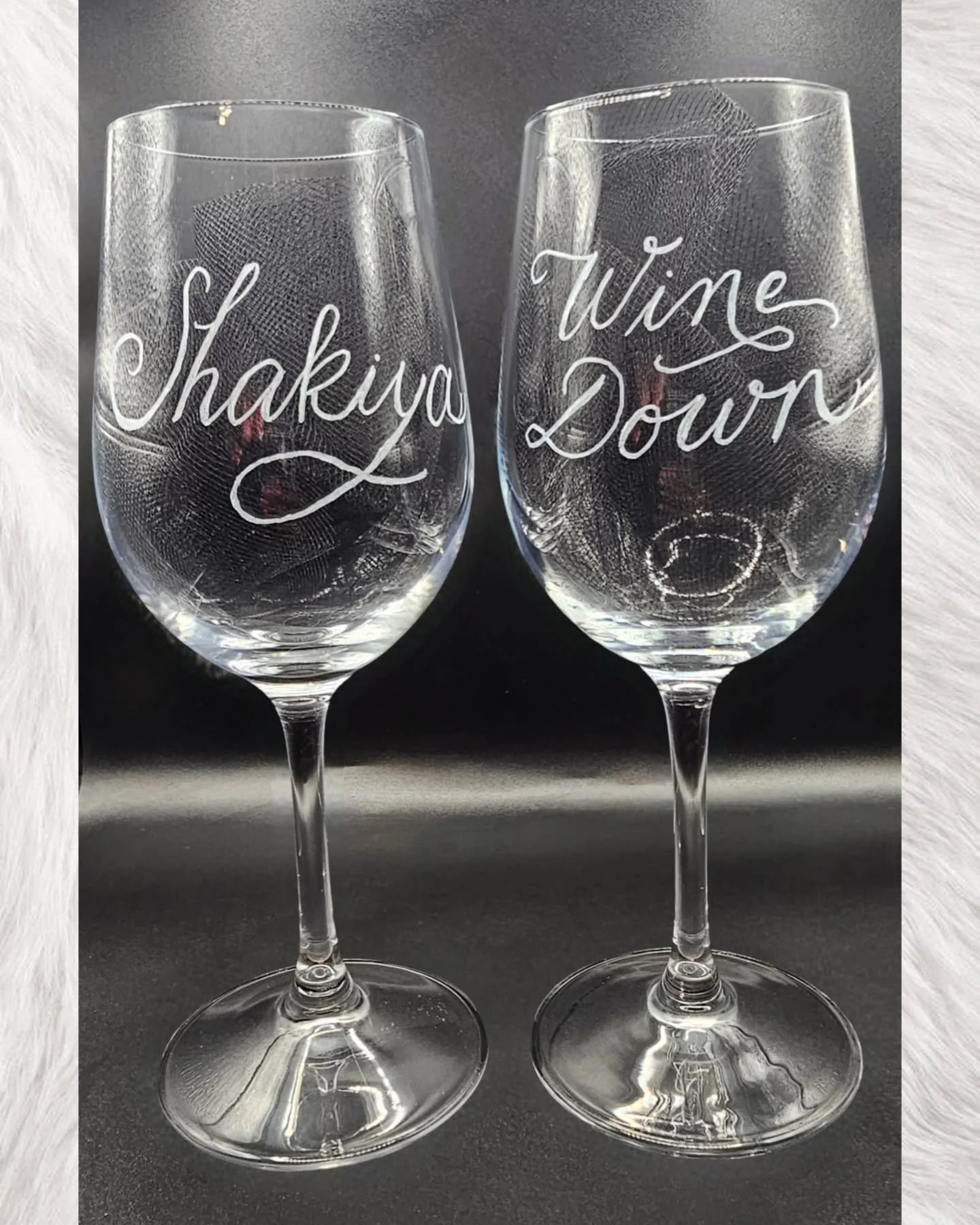 Your guests will absolutely love a personalized glass with their name or a special phrase as a keepsake from your event!

It&rsquo;s simple and fun! Just 3 easy steps!

1. Guests get excited.

2. They fill out the order form.

3. They watch the live 