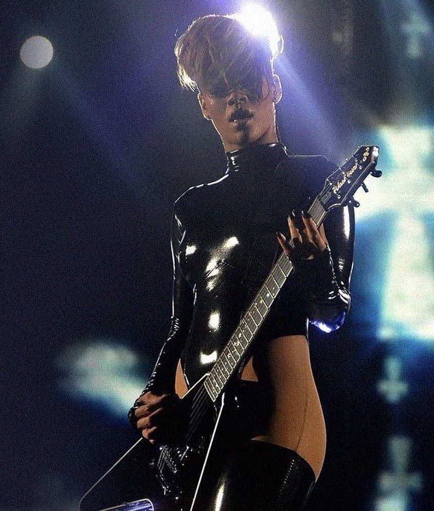 Rihanna Last Girl On Earth Tour
Lighting Design #outlandvisual 

#rihanna