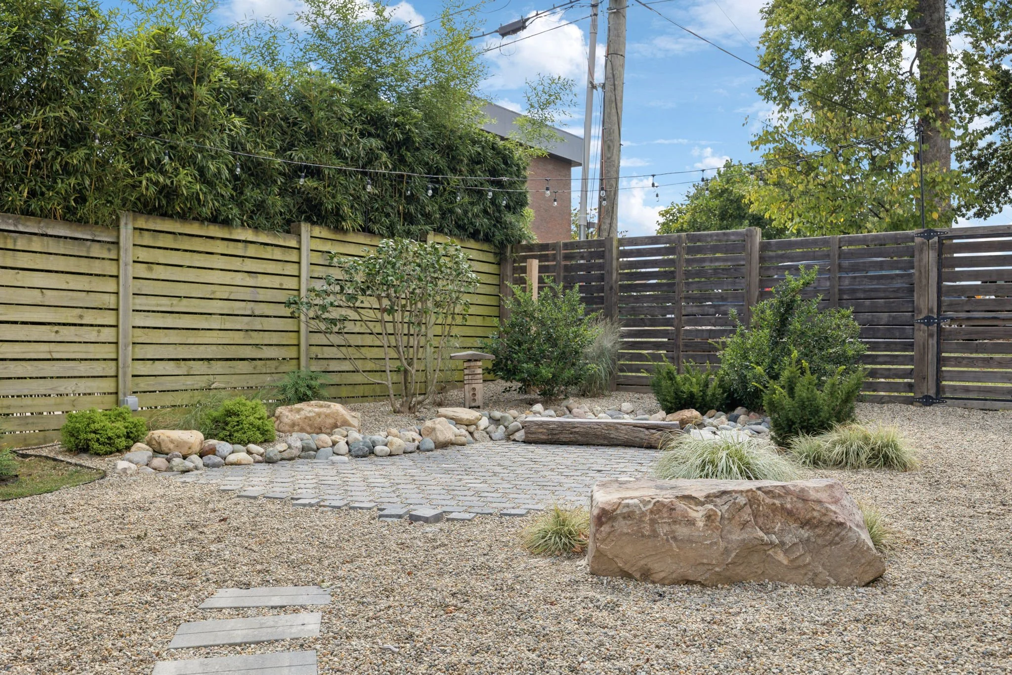 66-2517 White Ave - 080.jpg