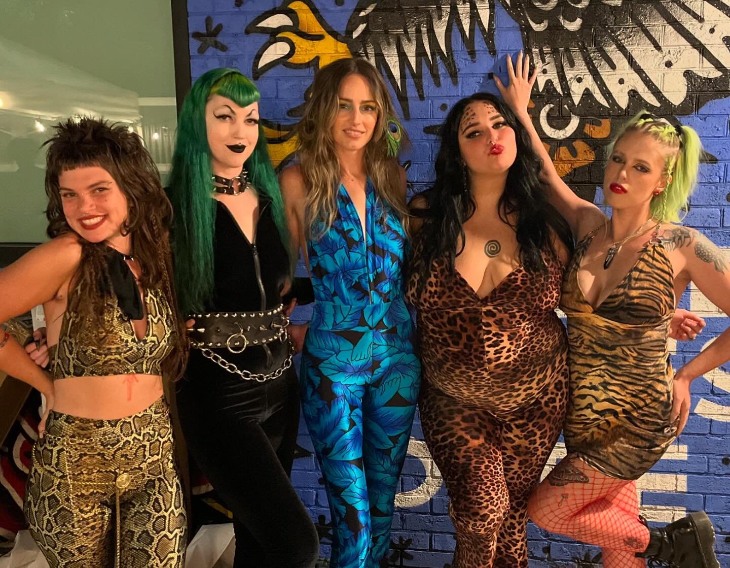 Babes in the Slay the Runway show at @theeaglesdare last week. So proud and honored to see them all like this 🥵 thanks to @xxposr for organizing such a great event 🕸️🖤