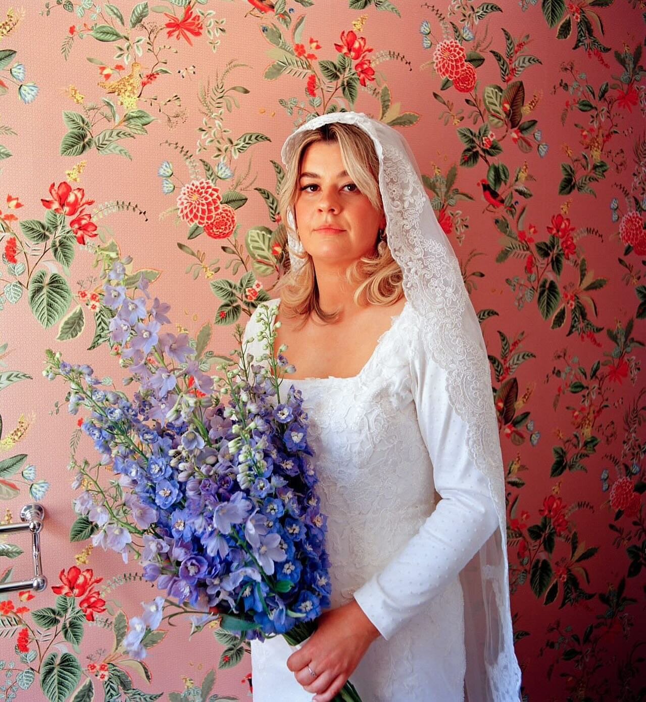 Still in awe of this bridal portrait by @analog_modern 

Celebrant: @marrymetee 
Florals: @prunellaflowers