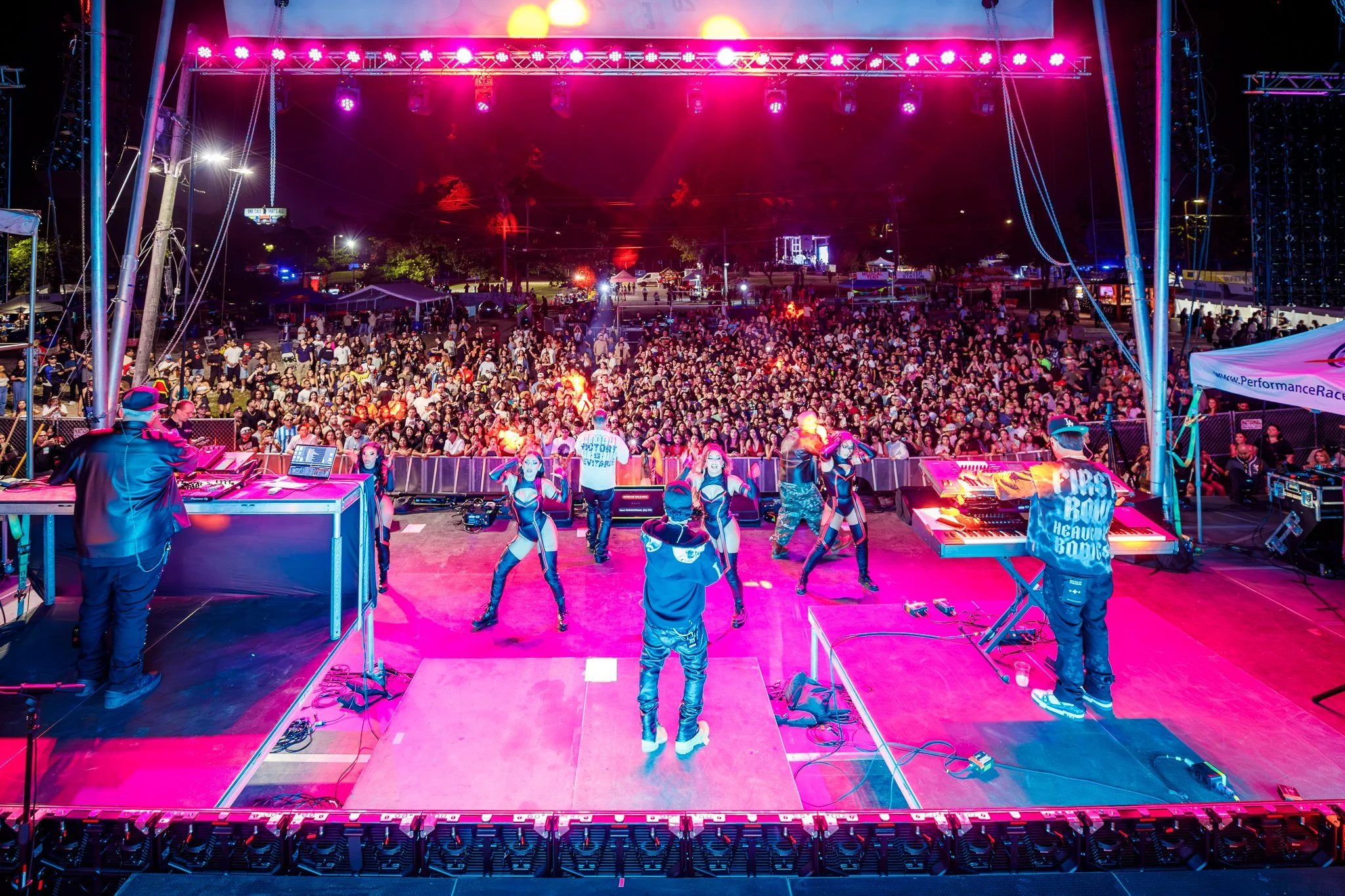 Alexis y Fido performing at OYE Fest 2025 in Atlanta