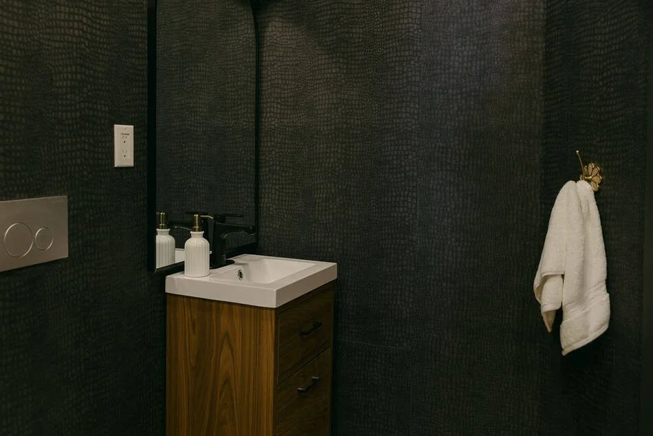 Bathroom at Dark Moon Chalet — Julian California log cabin
