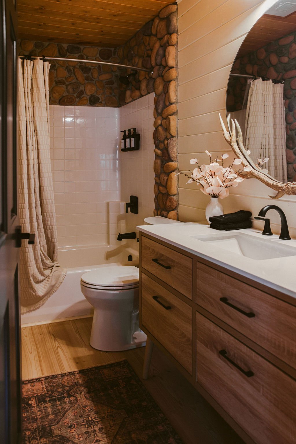 Guest bathroom after