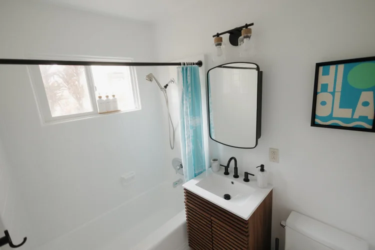 The bathrooms, La Jolla vacation rental, photo 39