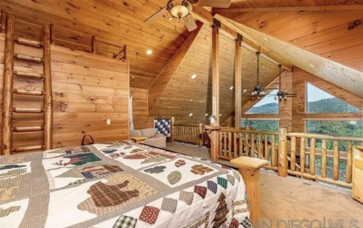 Dark Moon Chalet Airbnb - Julian, San Diego, California - Before Remodeling