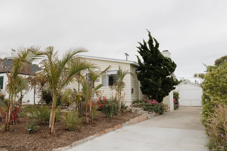 Outside Wavehouse, La Jolla vacation rental, photo 49