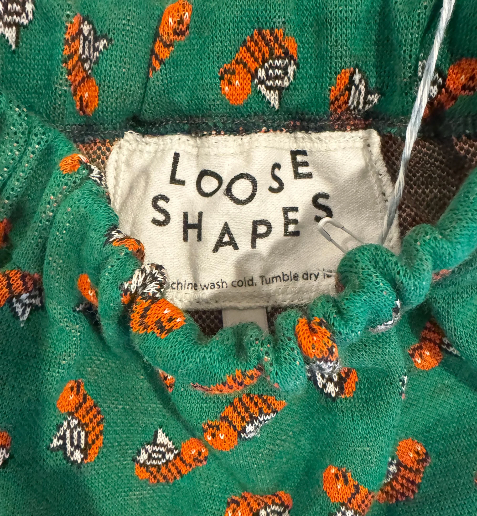 bee_pants_tag.jpg