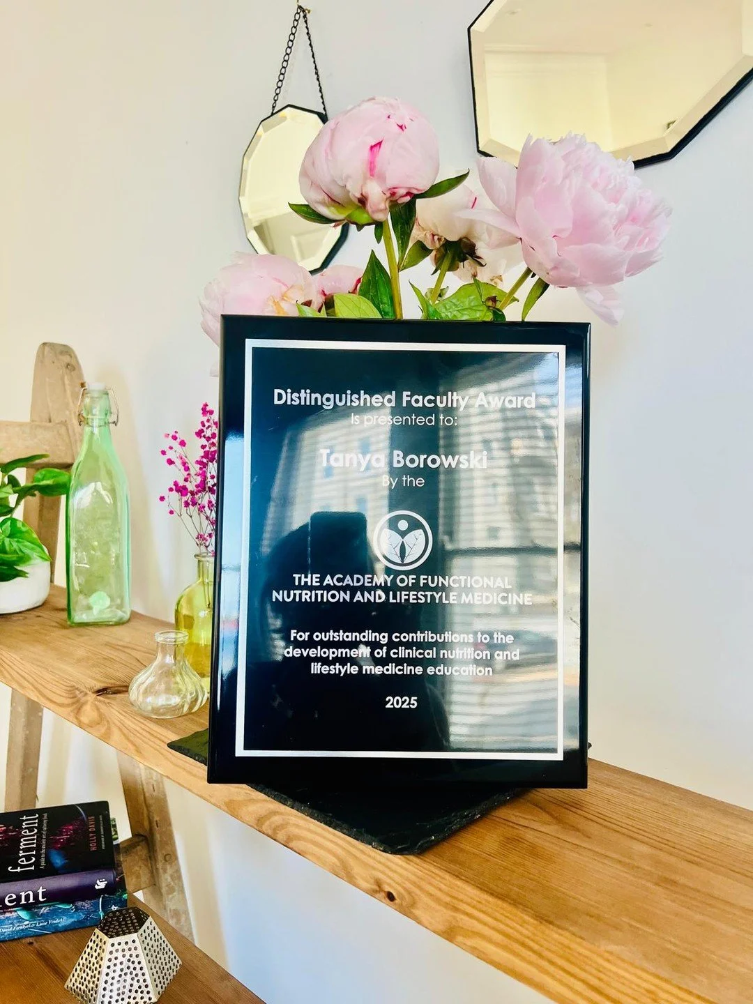 THIS ⬆️ was delivered to me last week in the US and I am so proud to receive it!

Here&rsquo;s a little back story to fill you in&hellip; 18 months ago I was utterly shocked (and starstruck) to be asked by Datis Kharrazian to write and present the en