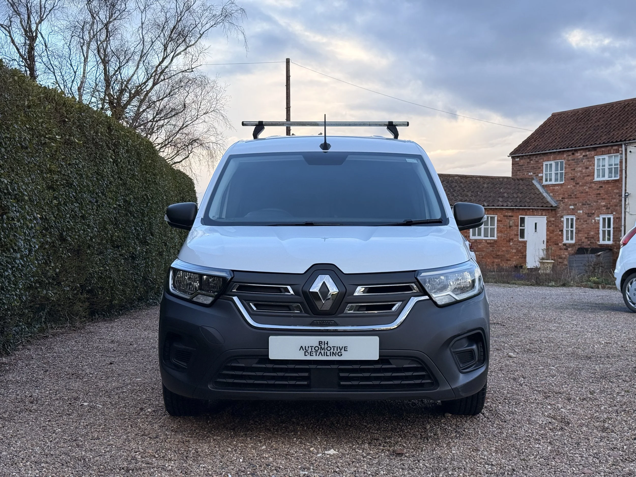 Renault Kangoo E-Tech Deep Clean