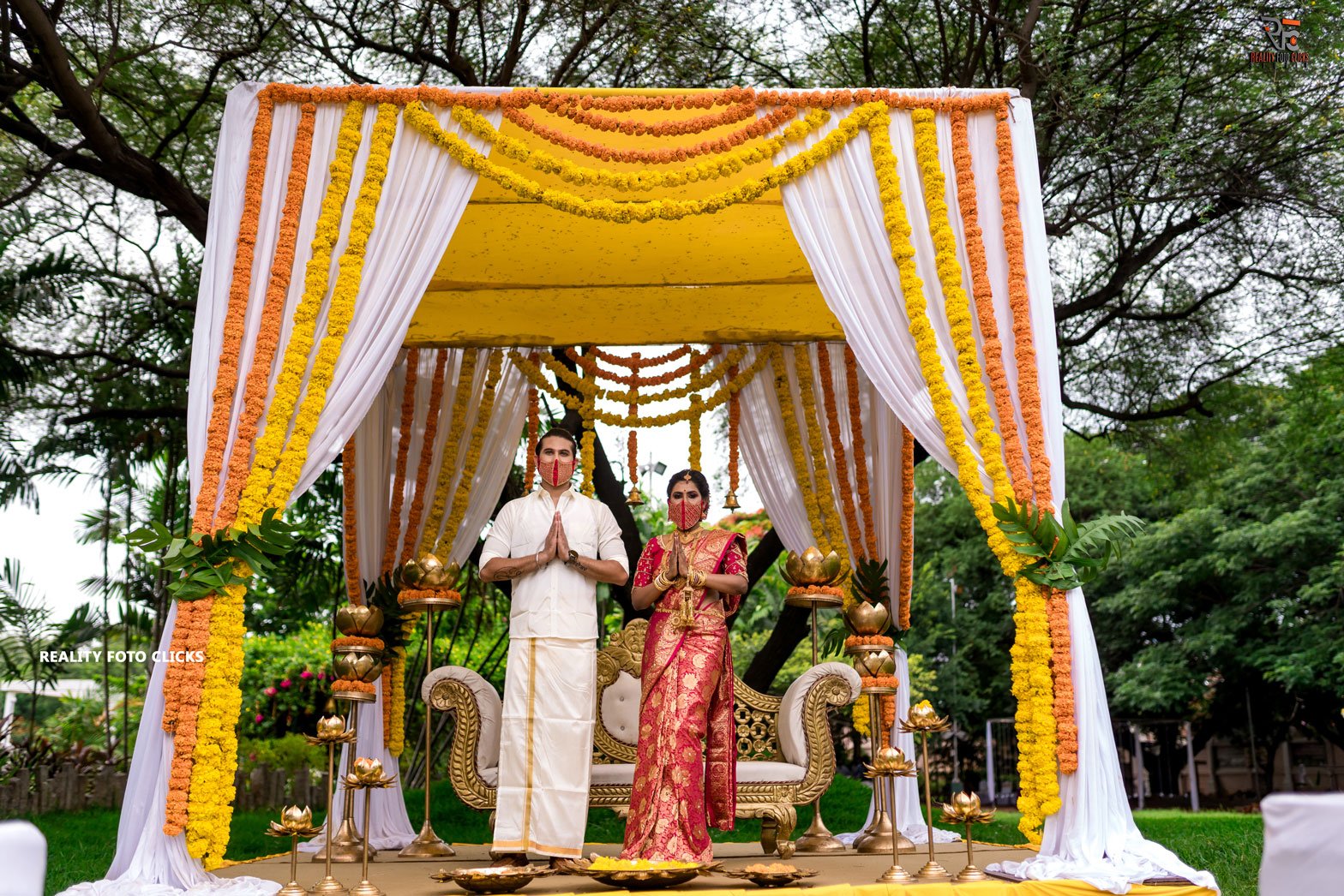 Love In The Time Of CORONA