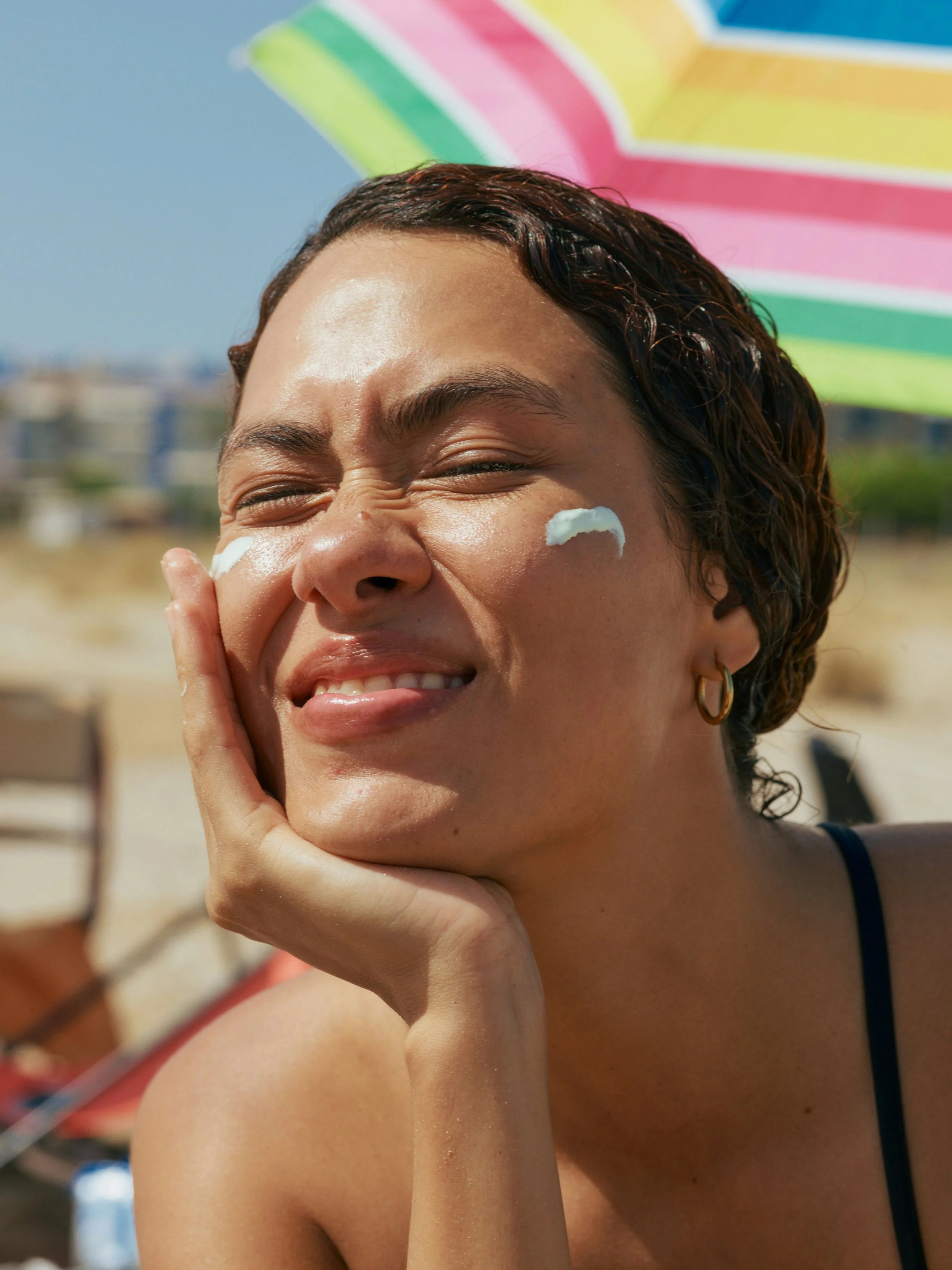 Branding pour crème solaire ou gamme de cosmétiques pour l'été, soins de la peau