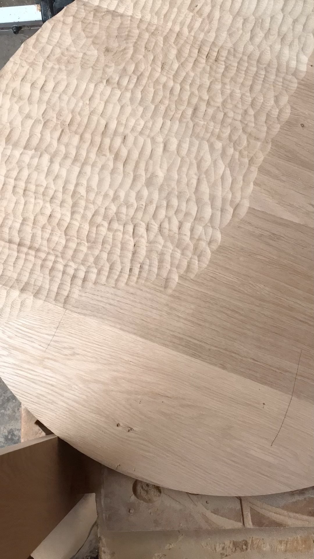 Adding some texture to a oversized wall hook!! #handmade #carved #carvedwood #texture #texturedtimber #custom #madetoorder #madebyme #wallartdecor #wallhooks #solidoak #oak #thejourneymanandco #homedecor #bespoke