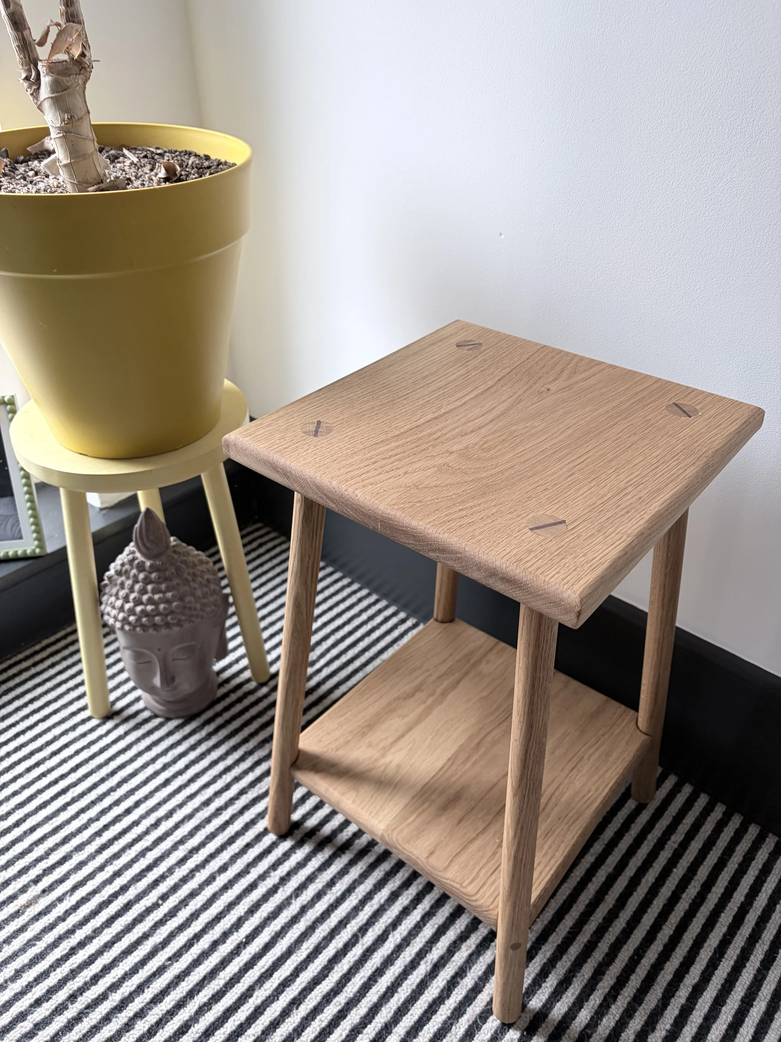 solid oak coffee table uk