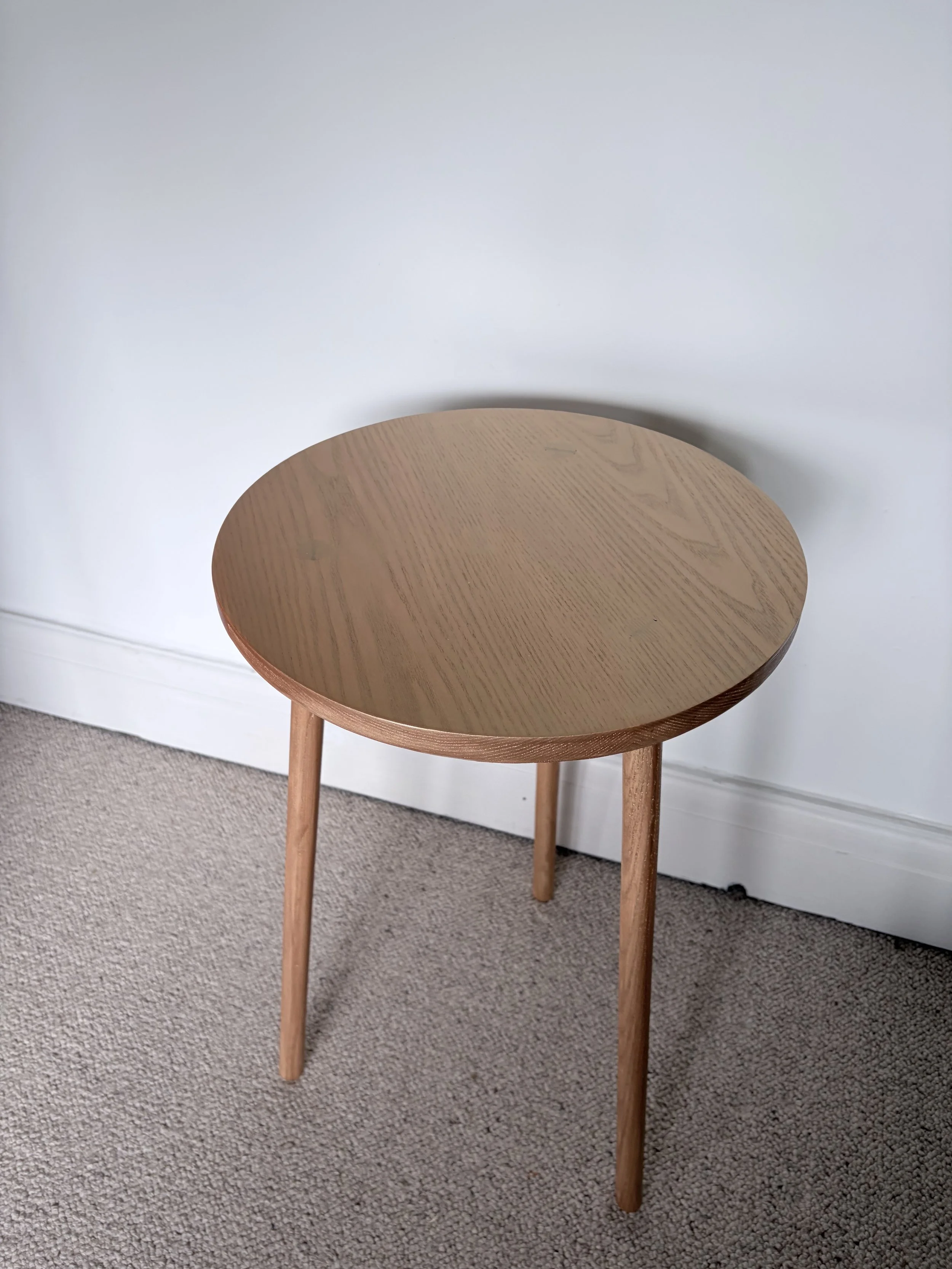 coloured round table