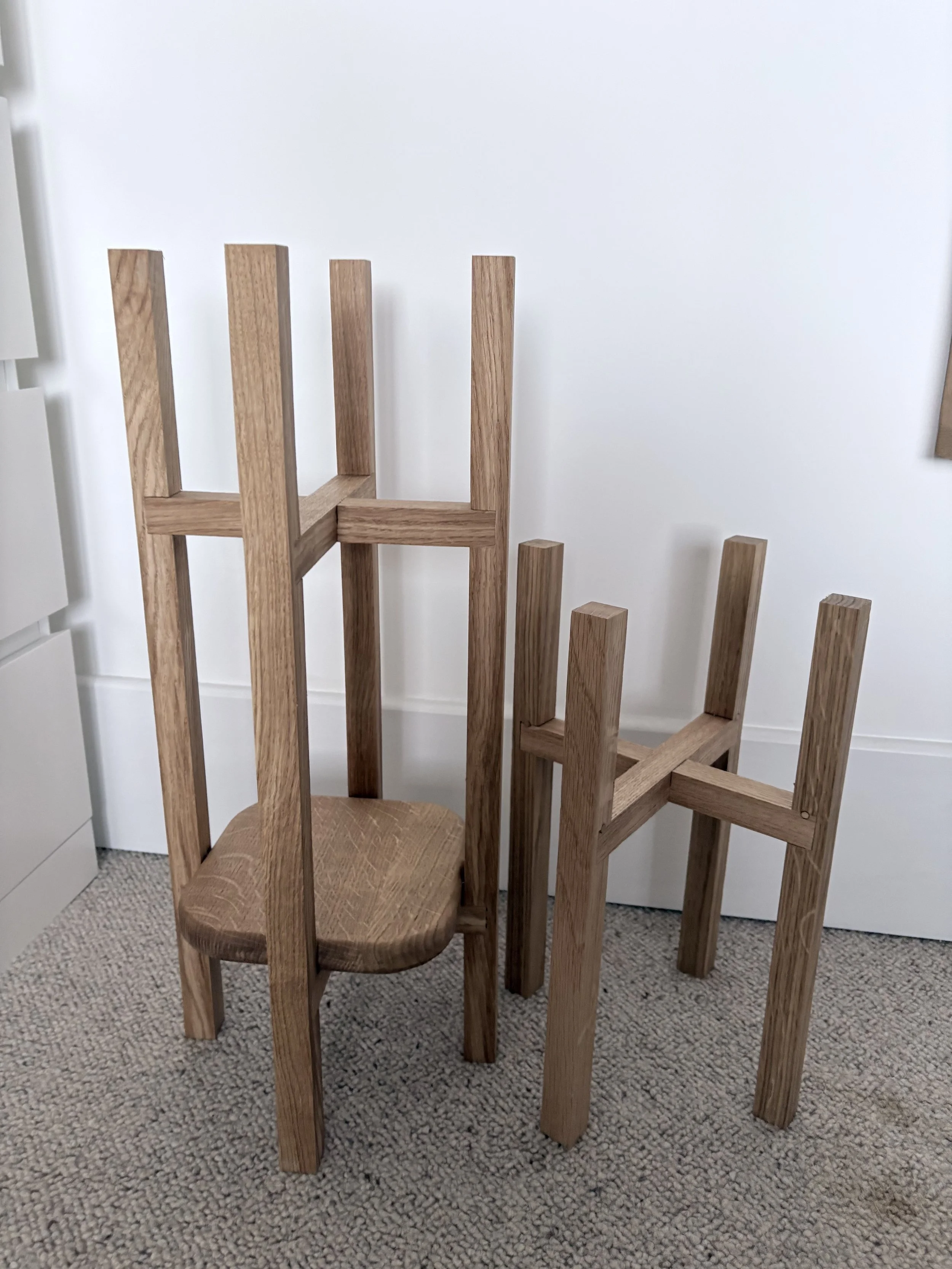 tall flower pot stand indoor