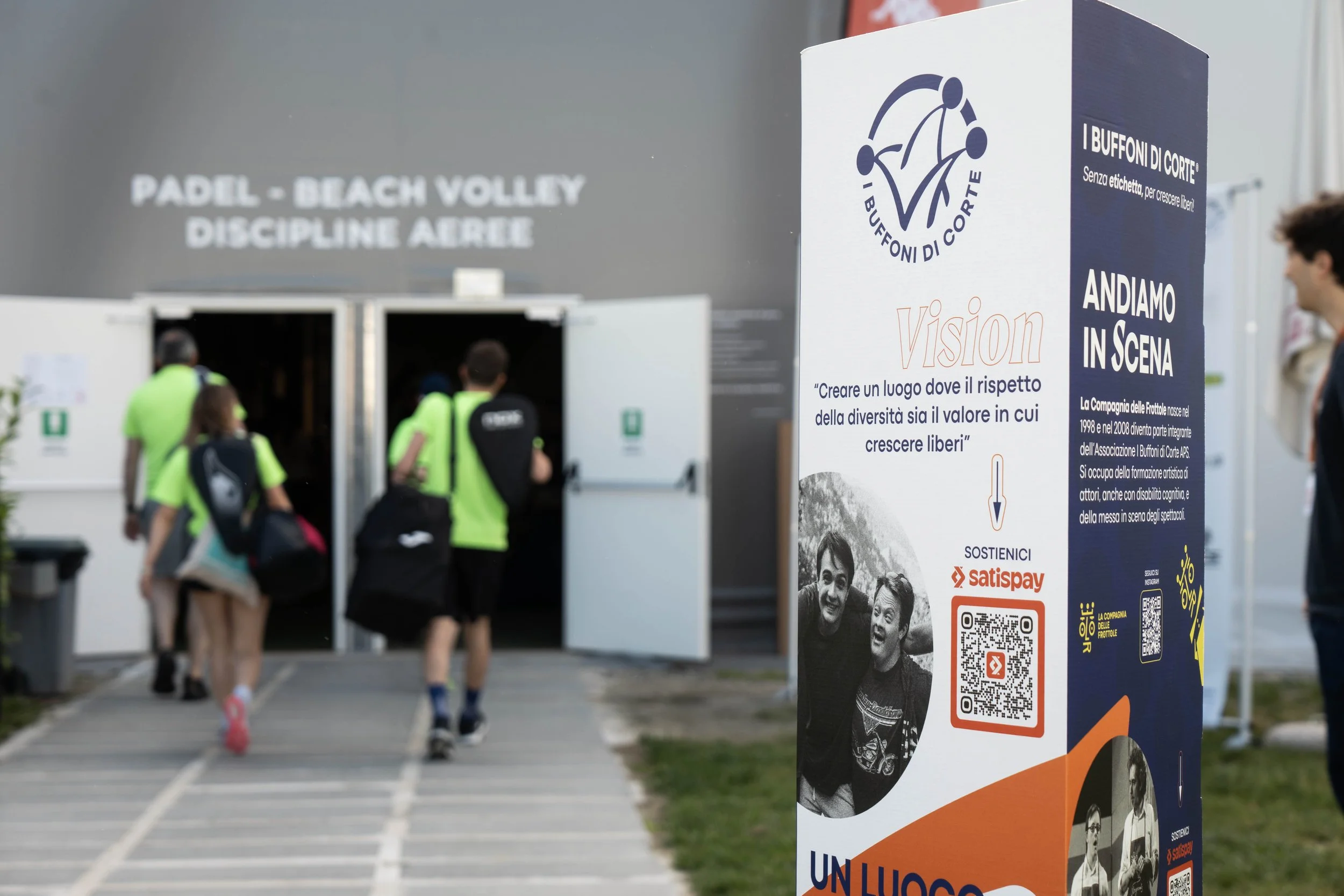 I BUFFONI DI CORTE_17 MAGGIO_000.jpg