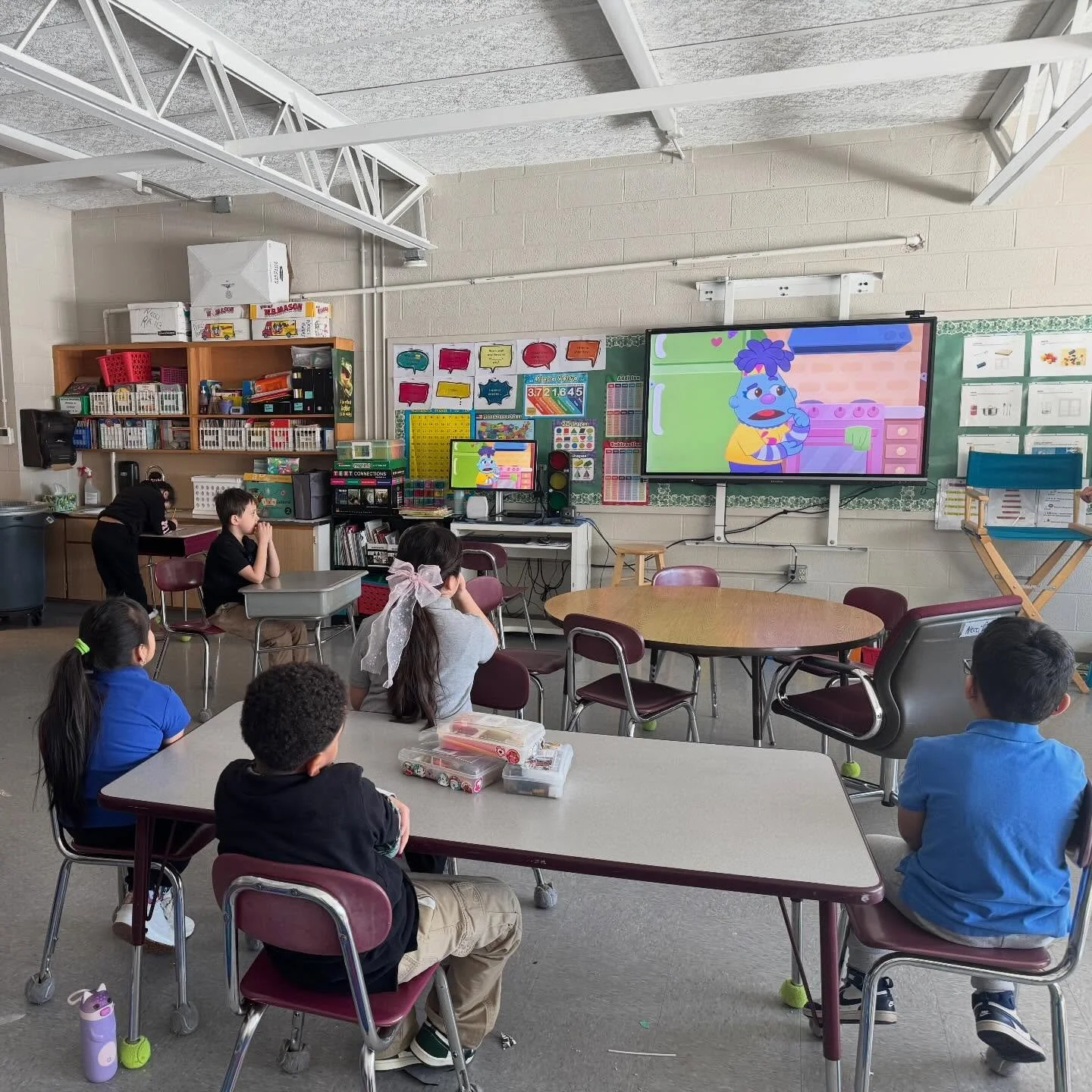 Shhh&hellip; learning in progress 👀💛

These second graders are watching Be A Kind Helper and taking it all in!

Explore more animated shorts on our website or YouTube Channel to keep the learning going 💫
