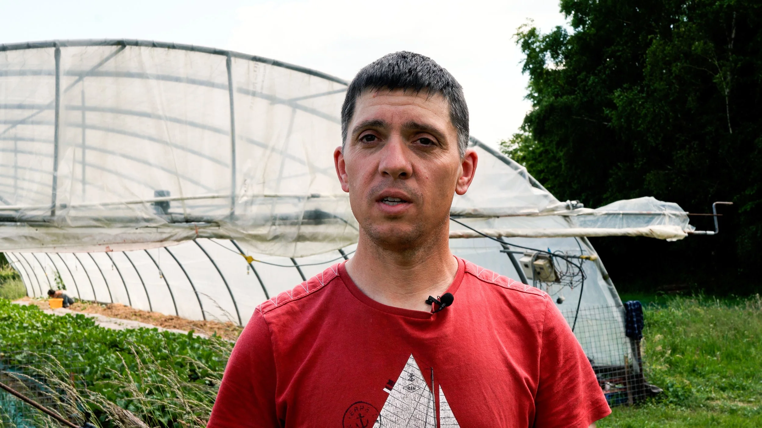 pour capture.00_01_38_19.Still009.jpg