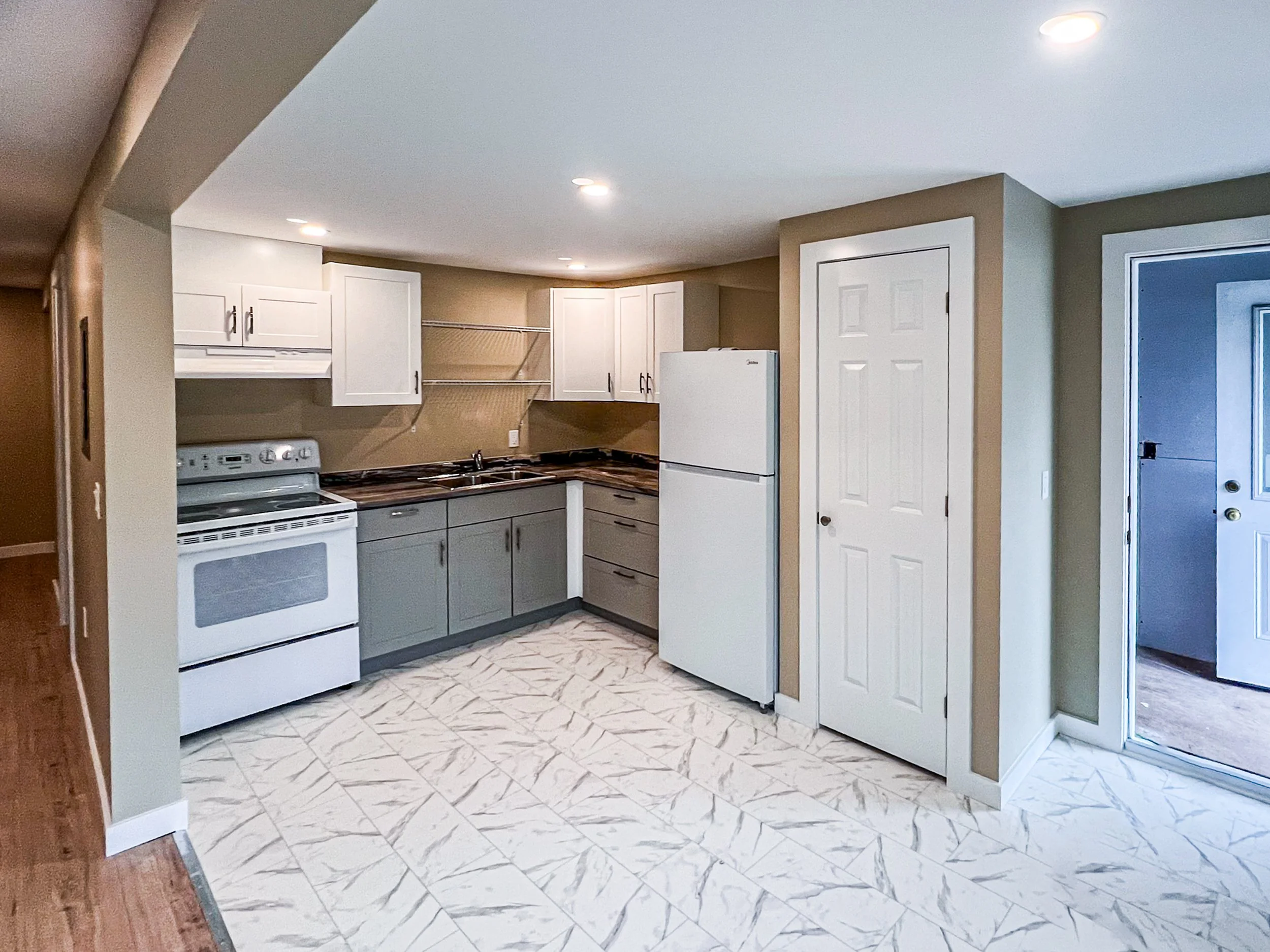 NEW ROSS RENO-3.jpg