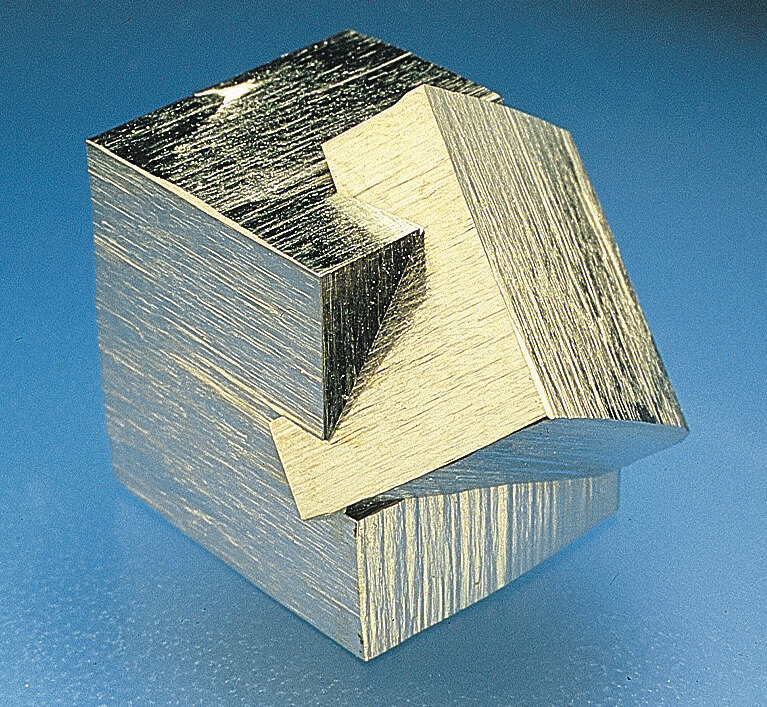 #pirita #pyrite #pyritestone #pyritecluster #ambasaguas #geology #crystal #mineral #mineralporn