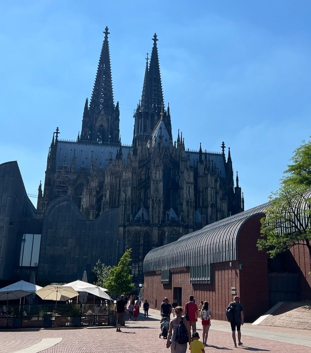 Dodging Tourists in Cologne – The Cathedral