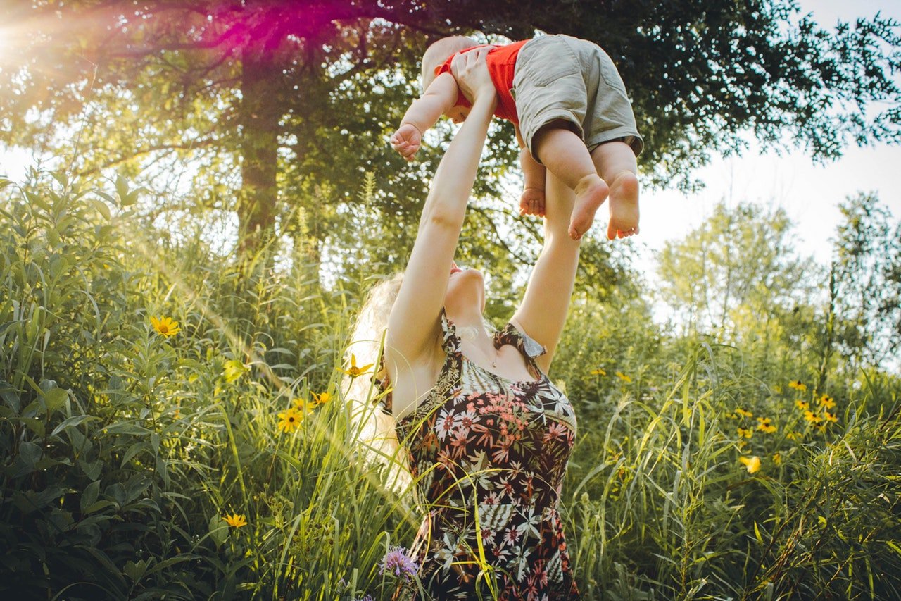 10 Quick and Easy Stress Relieving Tactics for New Moms