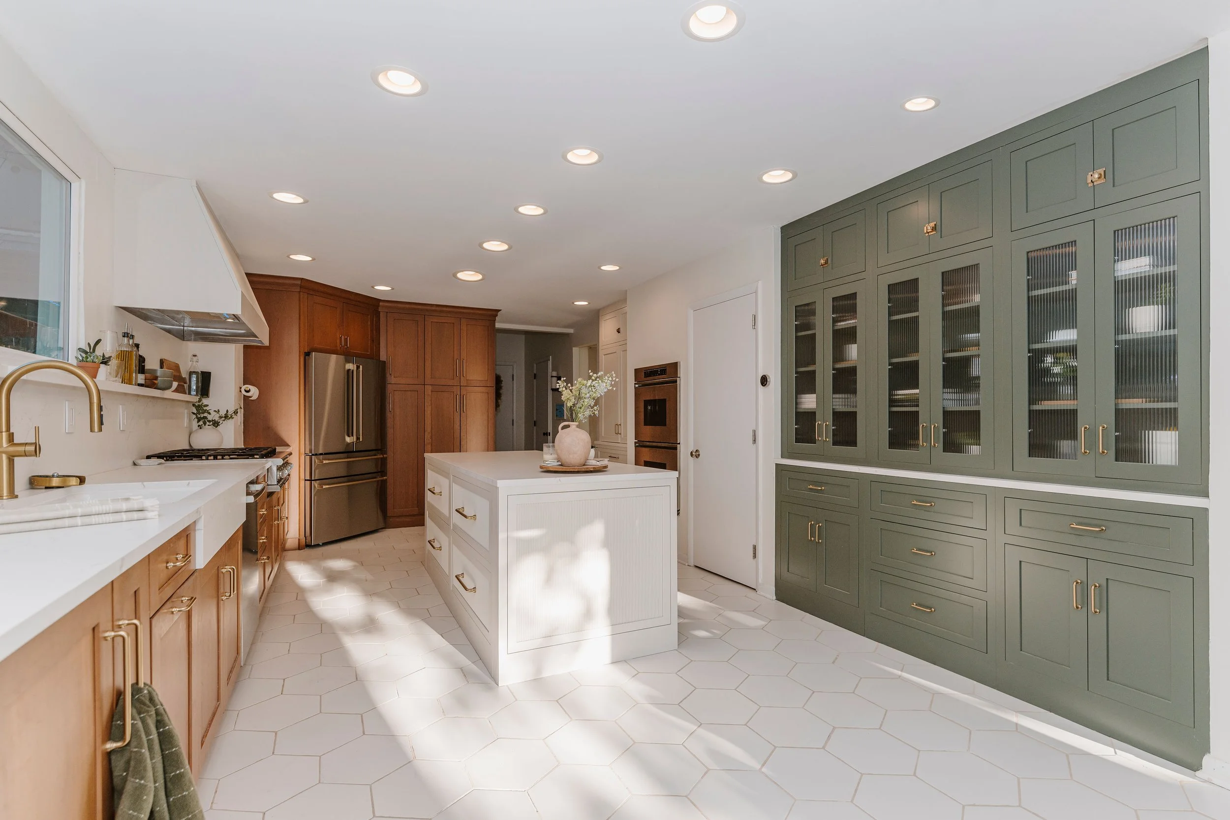 Mid-Century Modern Kitchen Design — East Main Cabinets - Cincinnati