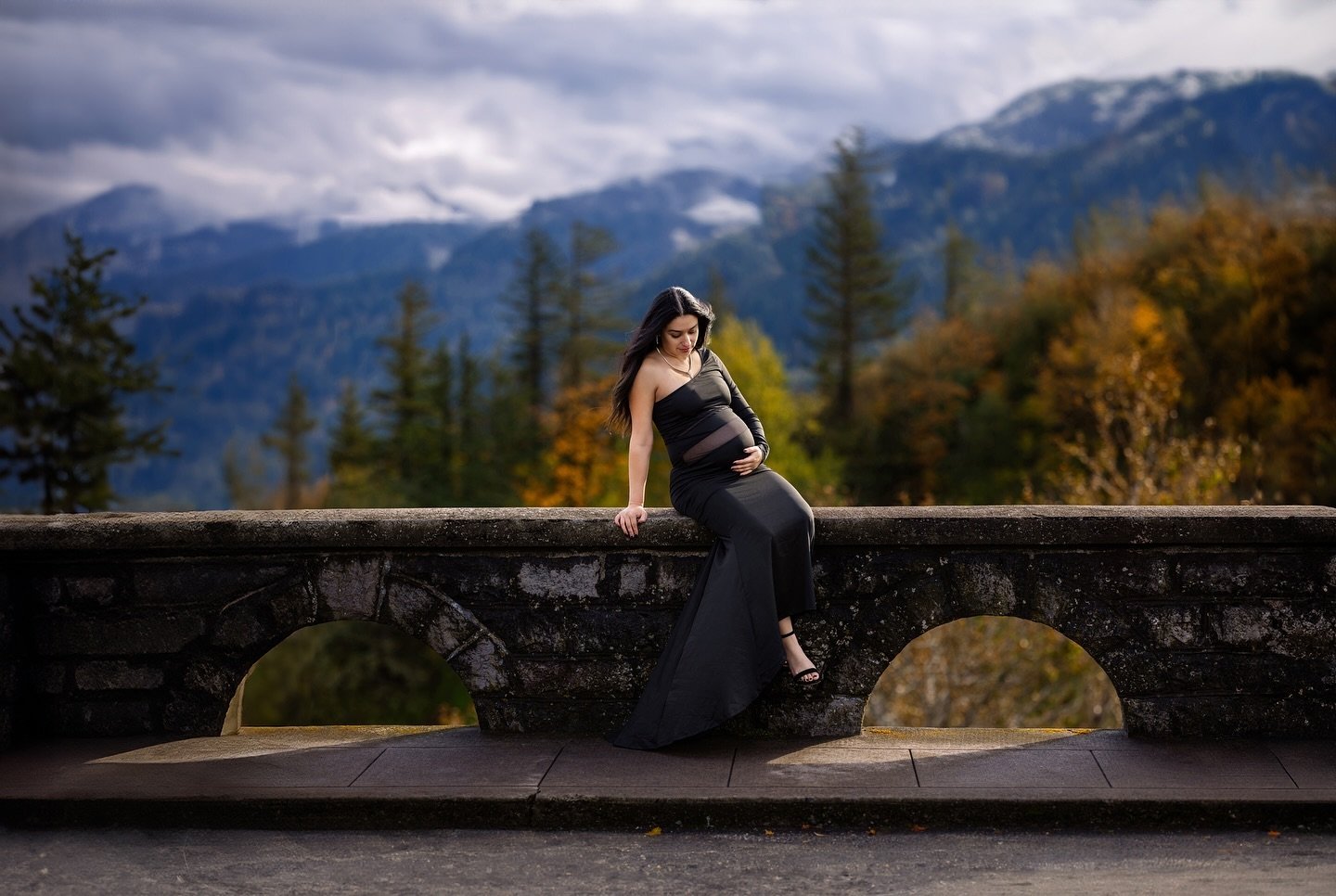Some more shots from the amazing maternity shoot at Crown Point. I love the gorge!
.
.
.
#maternity #maternityphotoshoot #maternityphotography #maternityphotos #family #familyphotos #babygirl #spookyvibes #love #columbiarivergorge #crownpoint #autumn