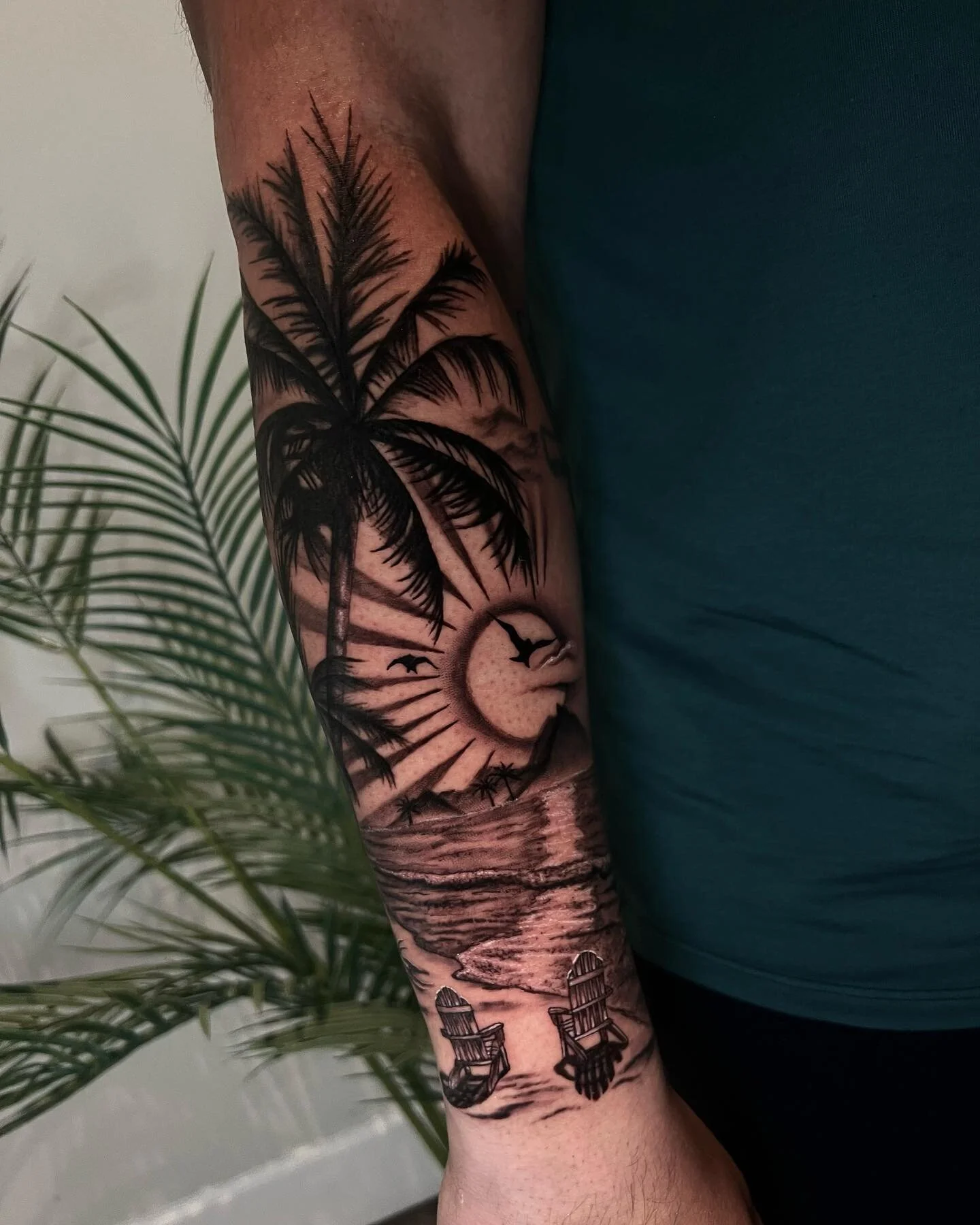 Beach scene by artist  @josephineleighton 

dm us or email her at tattoosbyjosephine@gmail.com

#texastattooartist #dallastattooartist #dallasartist #dallastattoo #dallastattoos  #femaletattooartist
#beachscenetattoo #misfitstattoocollective #tattoos