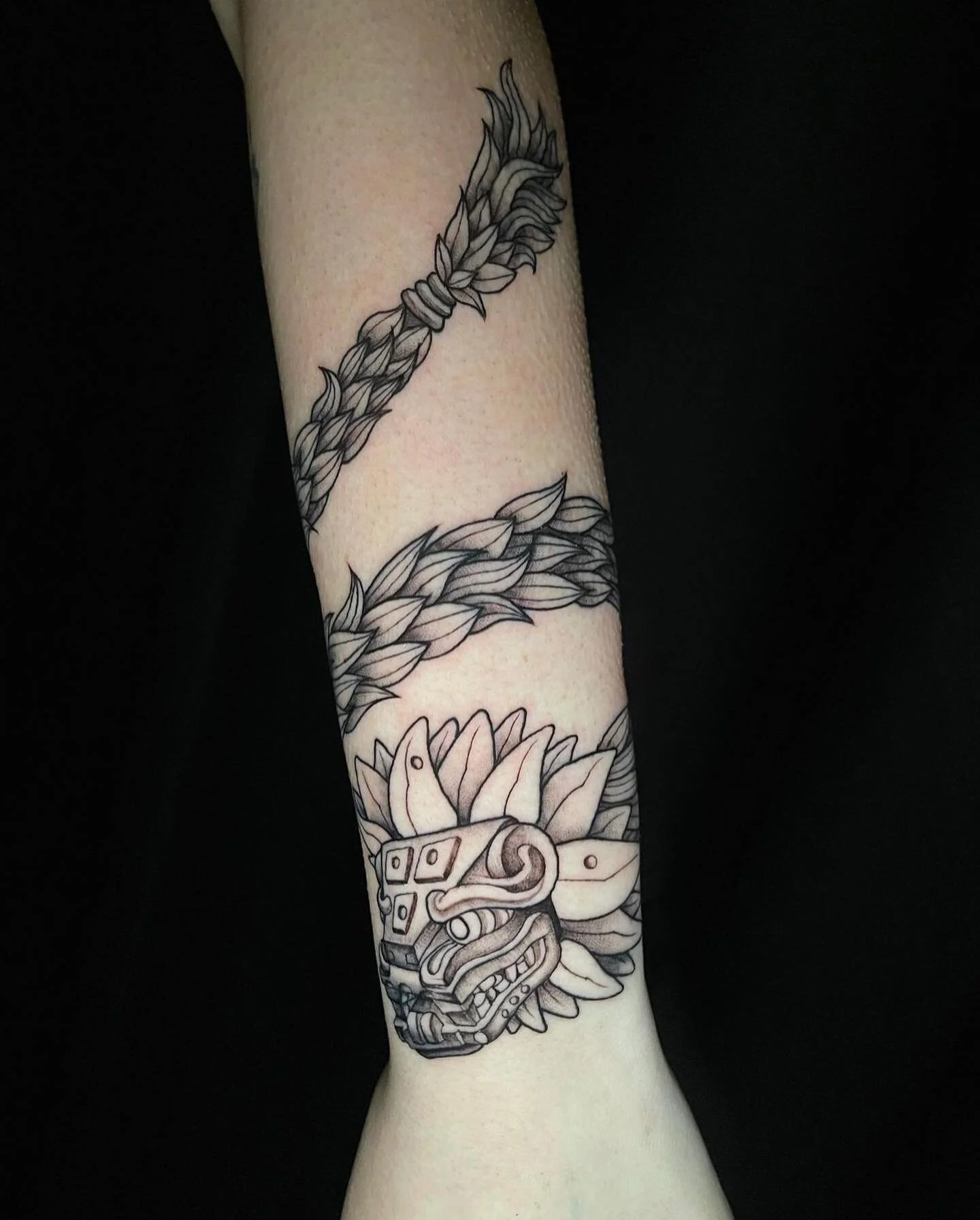 Queztalcoatl by artist @inkedbymils 

dm us or dm her for booking at @inkedbymils 

#texastattooartist #dallastattooartist #dallasartist #dallastattoo #dallastattoos  #femaletattooartist