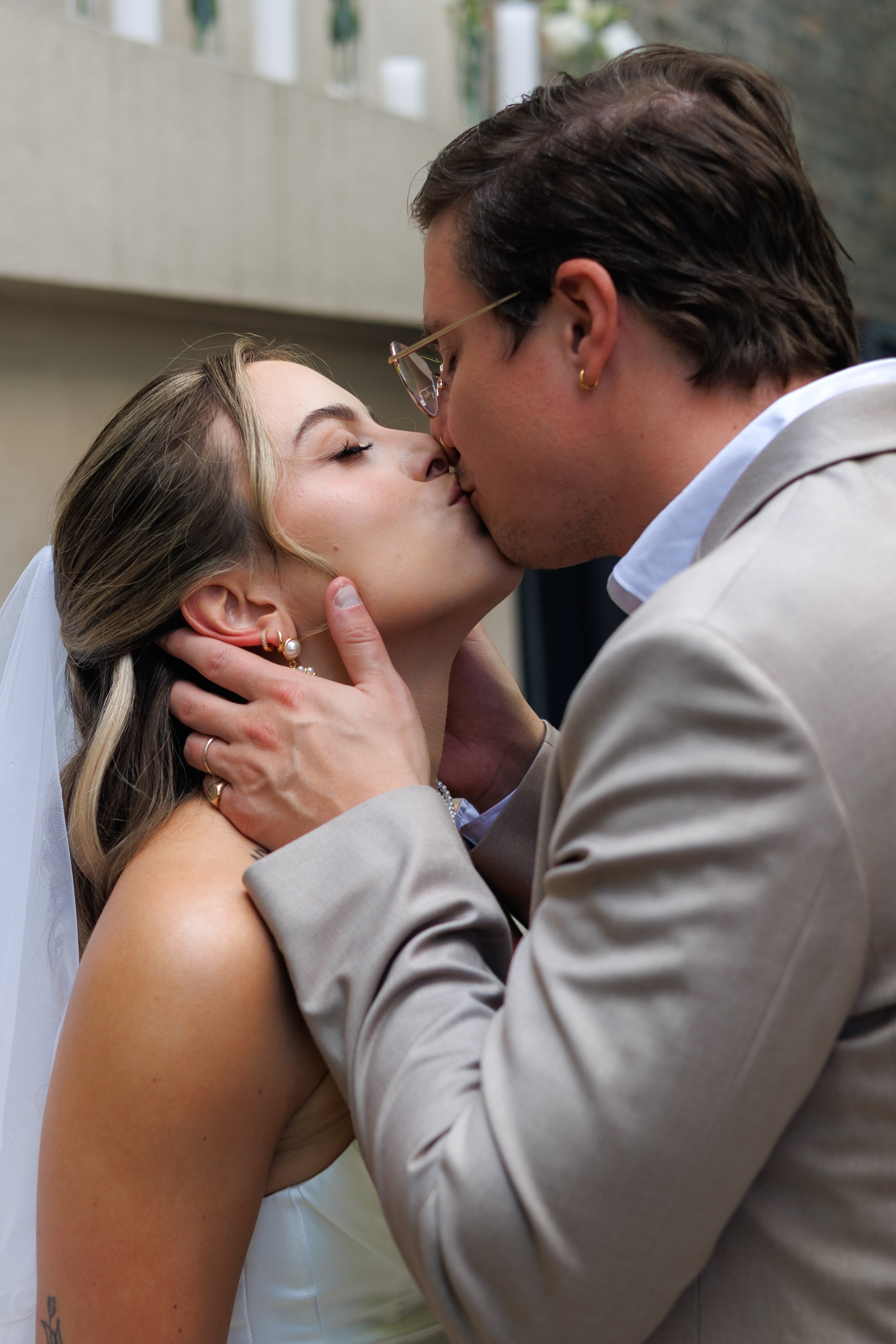 Romantic Chicago courtyard wedding photos after ceremony candid and storytelling photography