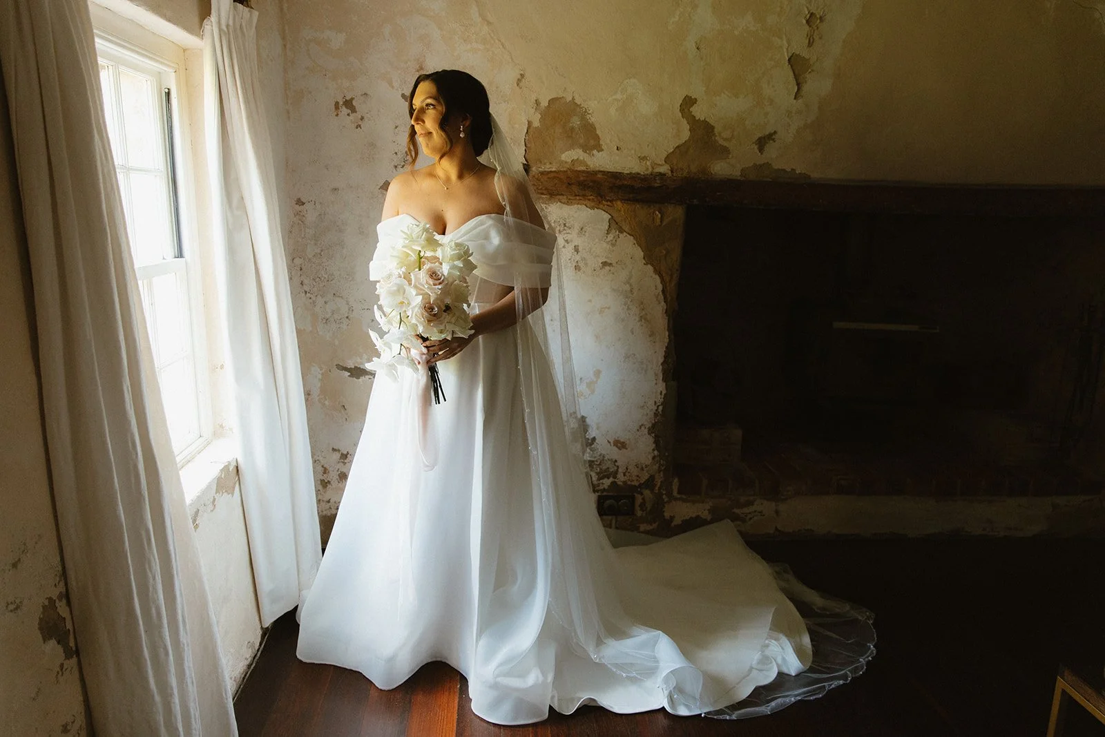 Our Bride Danielle wearing her custom heirloom wedding veil 

Taylah Jayde Photography 